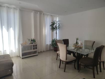 Casa Ampla á Venda no Luzia