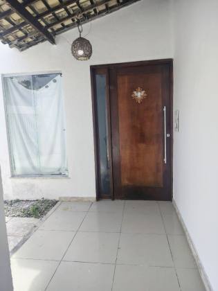 Casa Ampla á Venda no Luzia