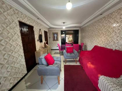 Casa Ampla com 3 Quartos e Excelente Localização no José Conrado Araújo