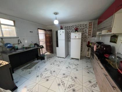 Casa Ampla com 3 Quartos e Excelente Localização no José Conrado Araújo