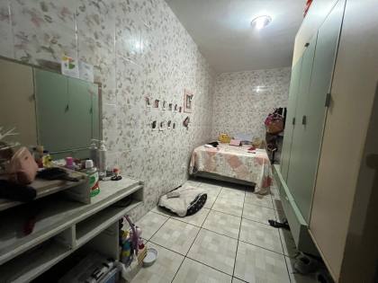 Casa Ampla com 3 Quartos e Excelente Localização no José Conrado Araújo