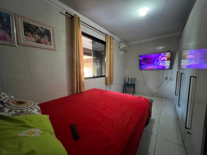 Casa Ampla com 3 Quartos e Excelente Localização no José Conrado Araújo