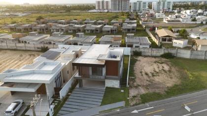 Casa no Damha Beach Resort | Residência Exclusiva com 4 Suítes e Projeto Sofisticado
