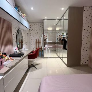 Apartamento à venda no condomínio La Madeleine