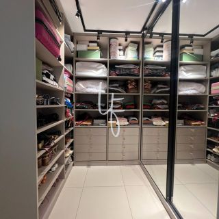 Apartamento à venda no condomínio La Madeleine