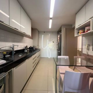 Apartamento à venda no condomínio La Madeleine