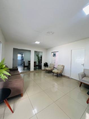 Casa de Rua - Av. Zequinha Freire
