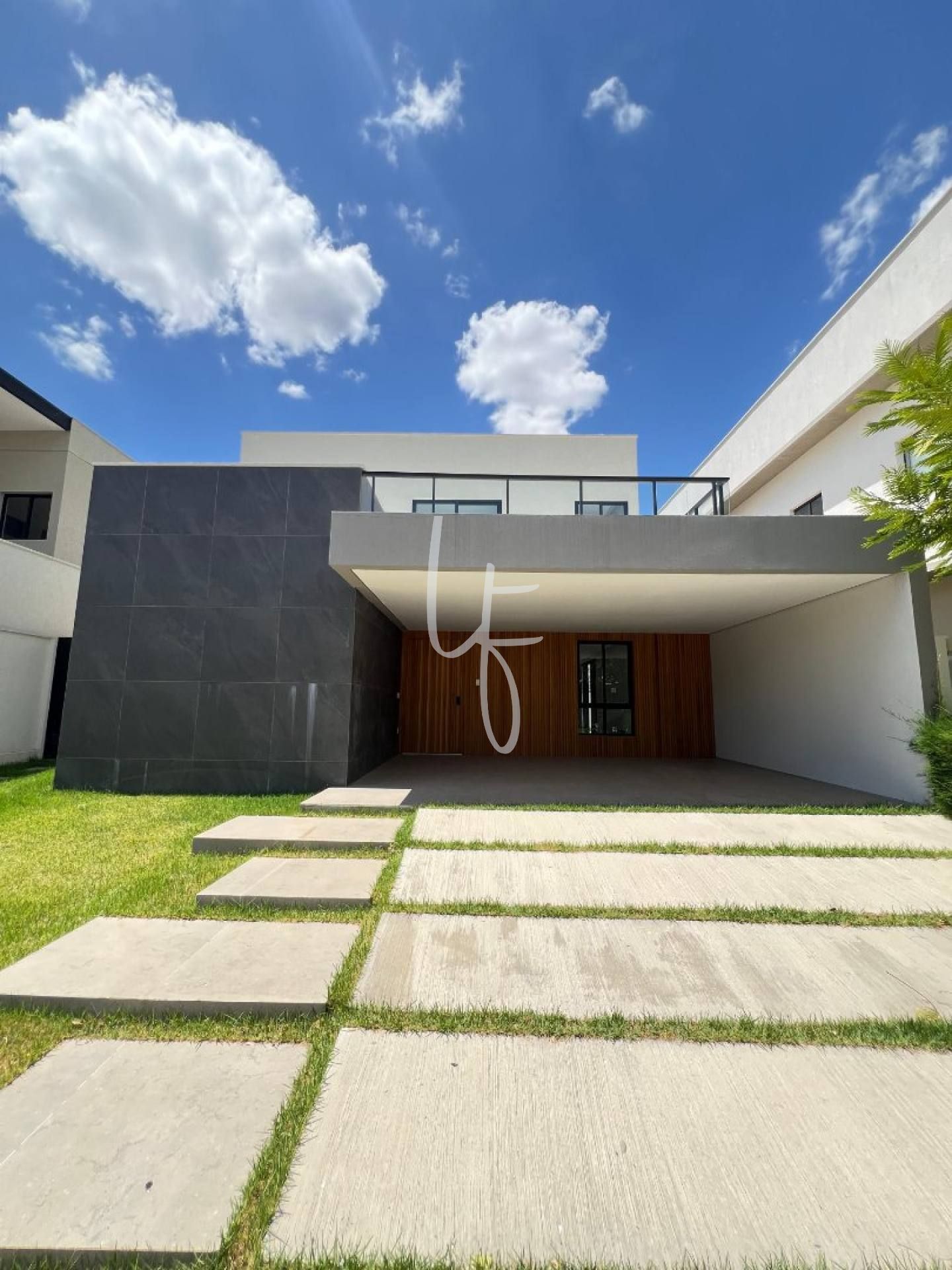 Casa 3 Suítes no Terras Alphaville 1