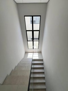 Casa 3 Suítes no Terras Alphaville 1