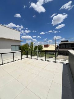 Casa 3 Suítes no Terras Alphaville 1