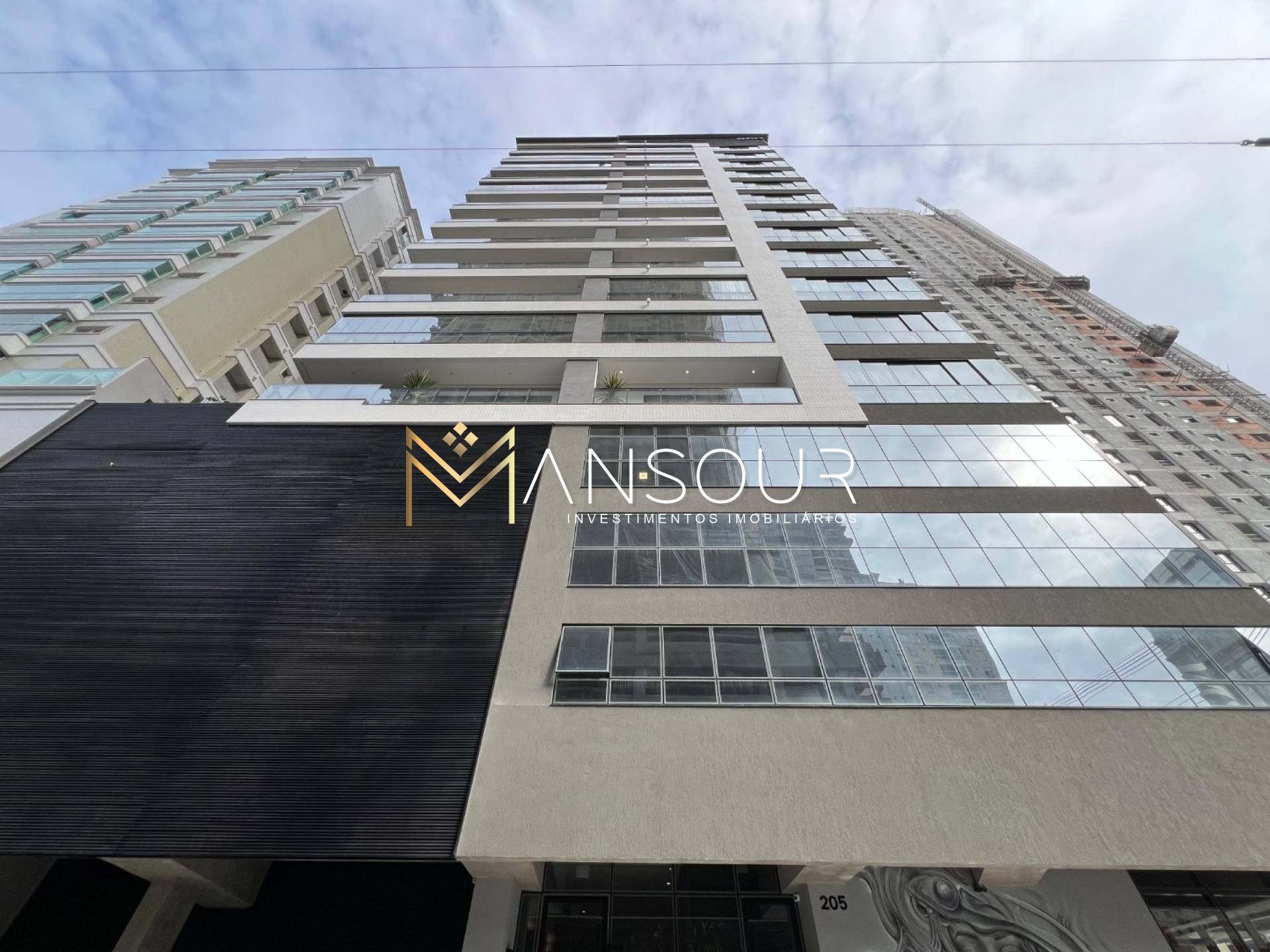 Condição Especial Apartamento 4 suítes sendo 1 suíte Master