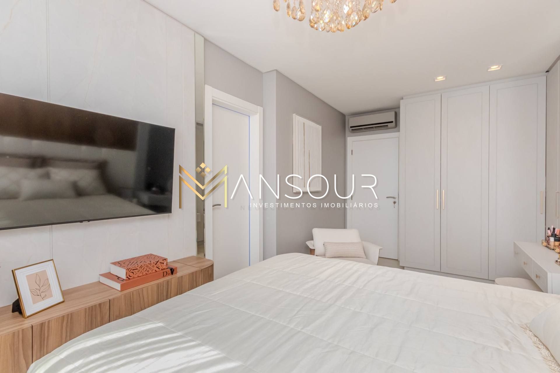 Luxuoso Apartamento 3 suítes
