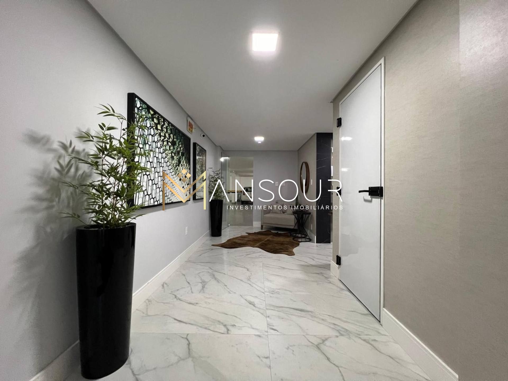EXCLUSIVO MEIA PRAIA - Apartamento 03 suítes