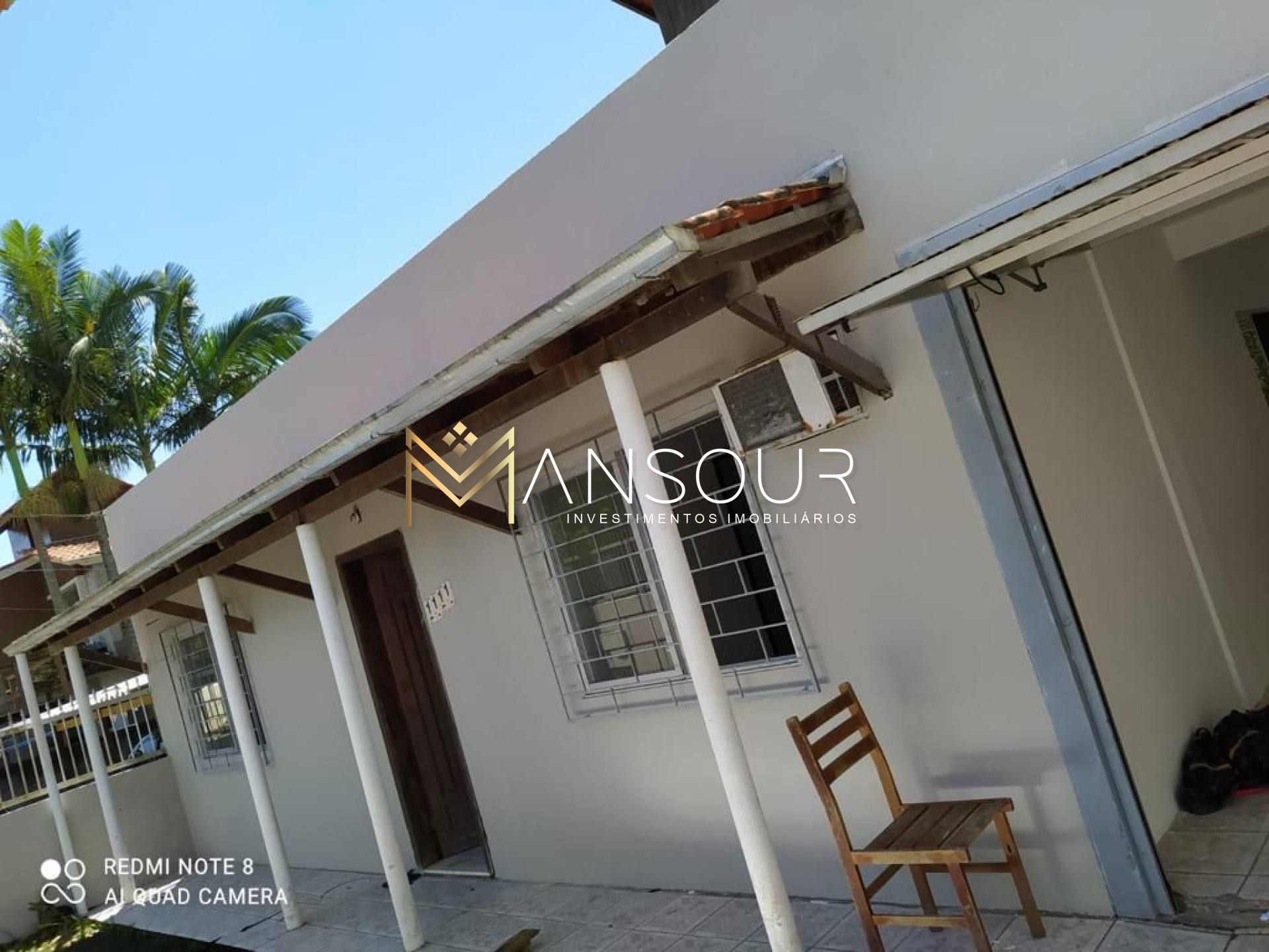 LOCALIZAÇÃO PRIVILEGIADA Casa 03 Dormitórios sendo 01 suíte