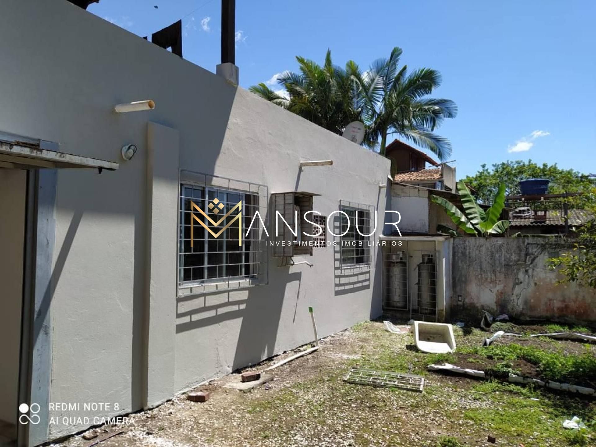 LOCALIZAÇÃO PRIVILEGIADA Casa 03 Dormitórios sendo 01 suíte