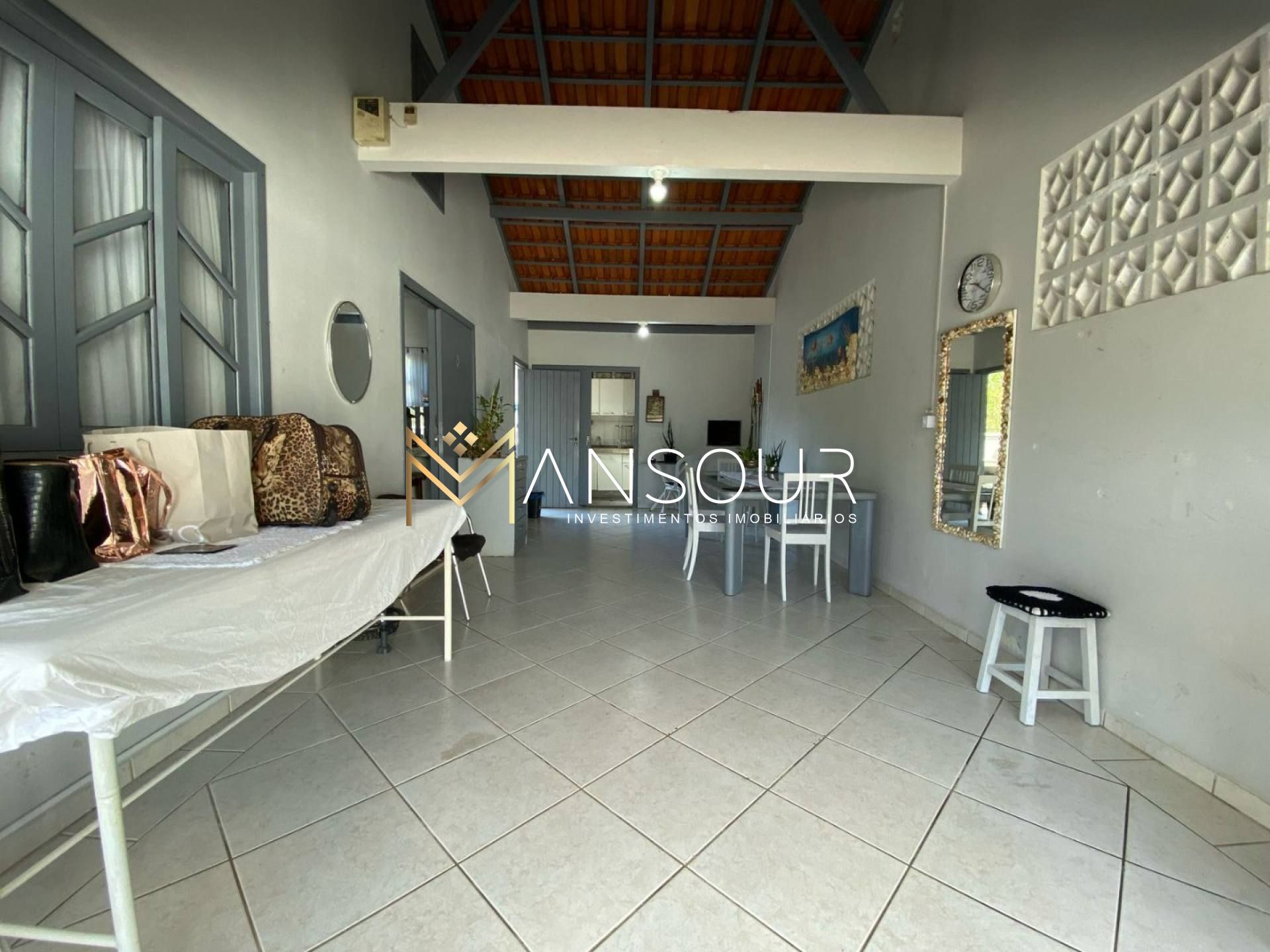 CONDIÇÃO ESPECIAL Casa 03 Dormitórios sendo 01 suíte