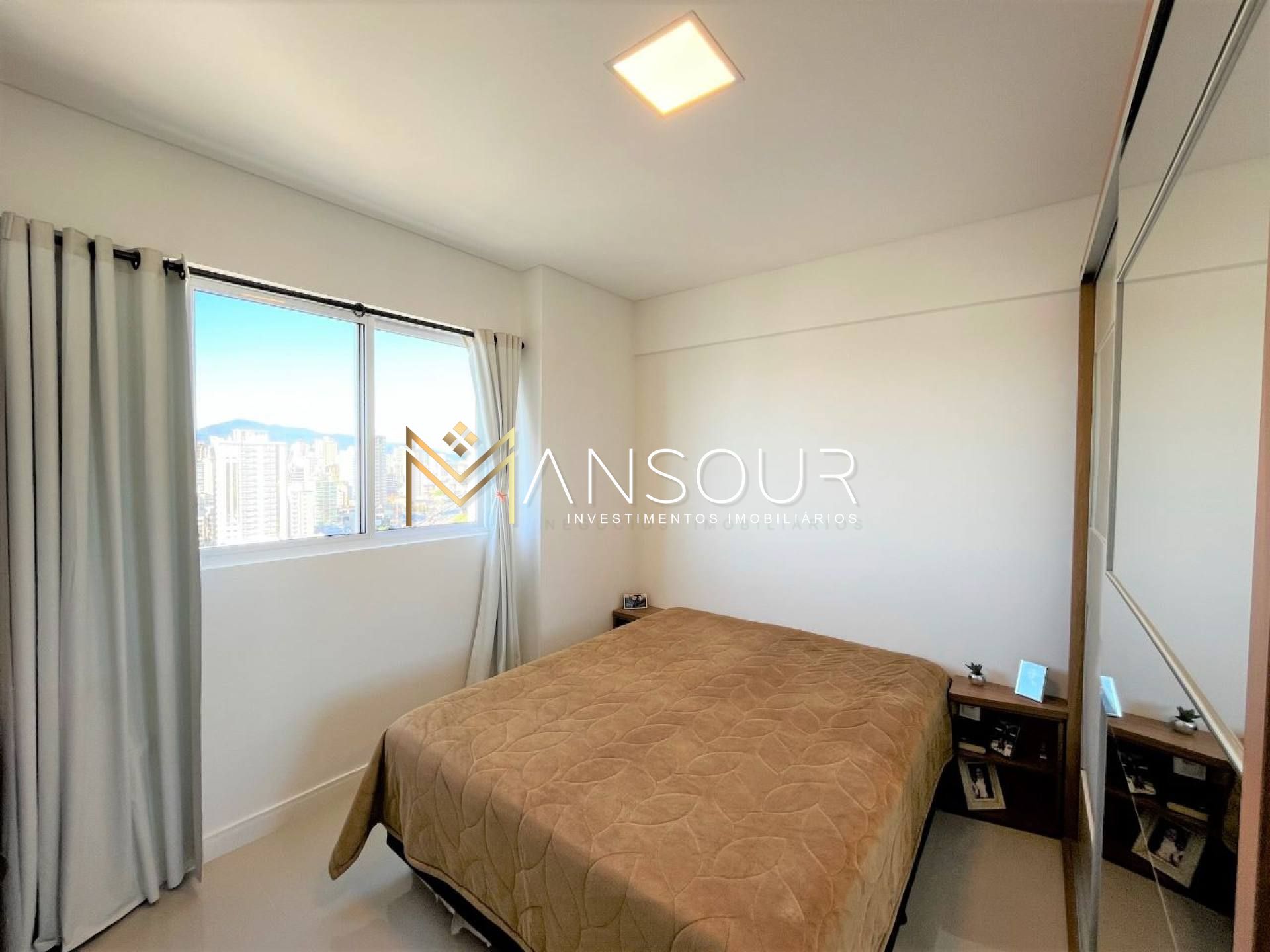 LOCALIZAÇÃO PRIVILEGIADA FÁCIL ACESSO Apartamento 02 Dormitórios sendo 01 suíte