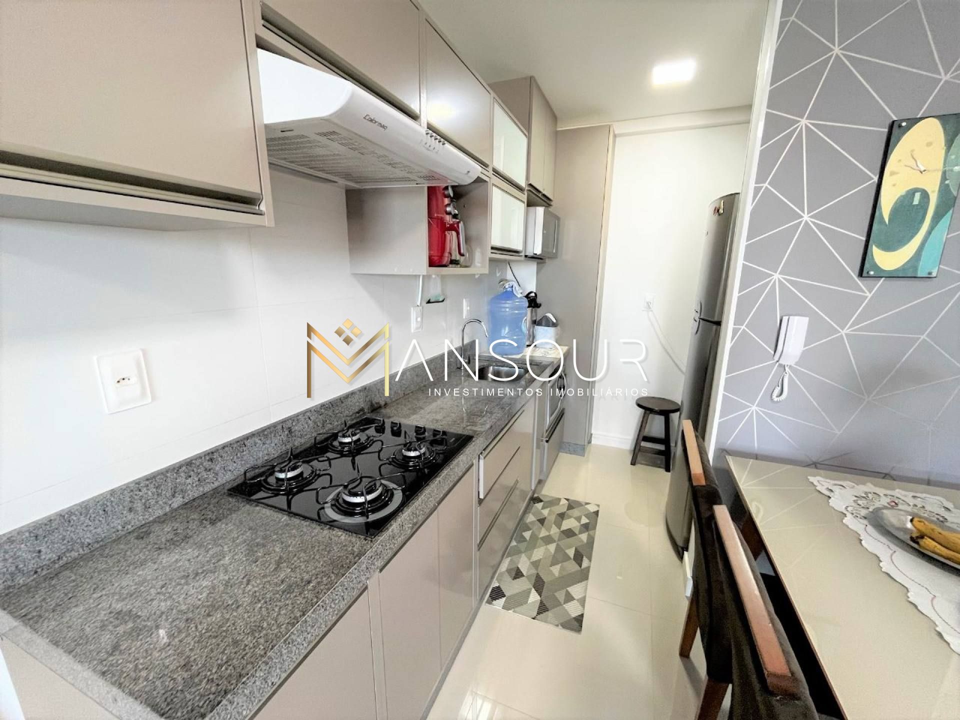 LOCALIZAÇÃO PRIVILEGIADA FÁCIL ACESSO Apartamento 02 Dormitórios sendo 01 suíte