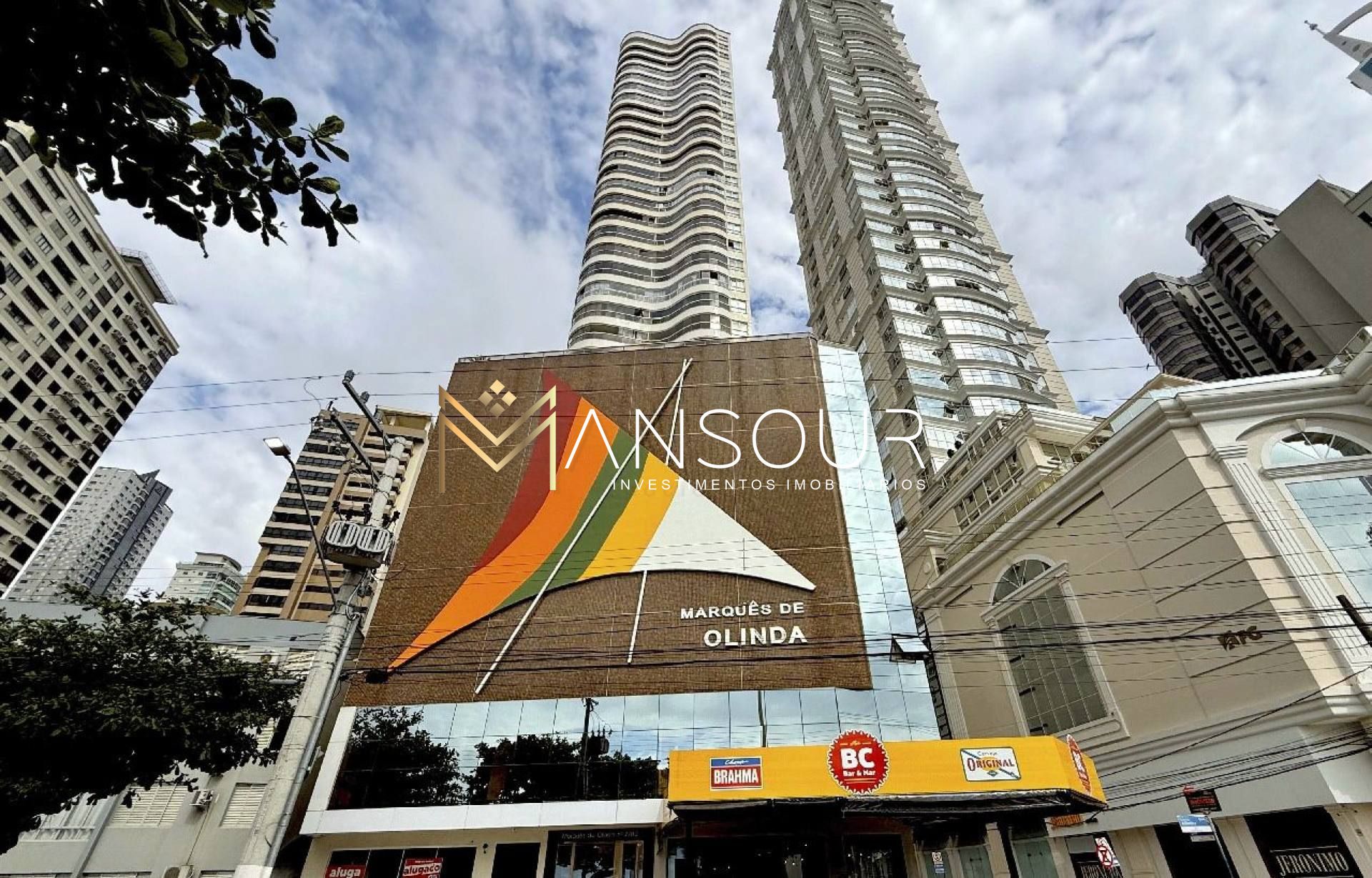 ÓTIMA LOCALIZAÇÃO Apartamento 02 Dormitórios sendo 01 suíte