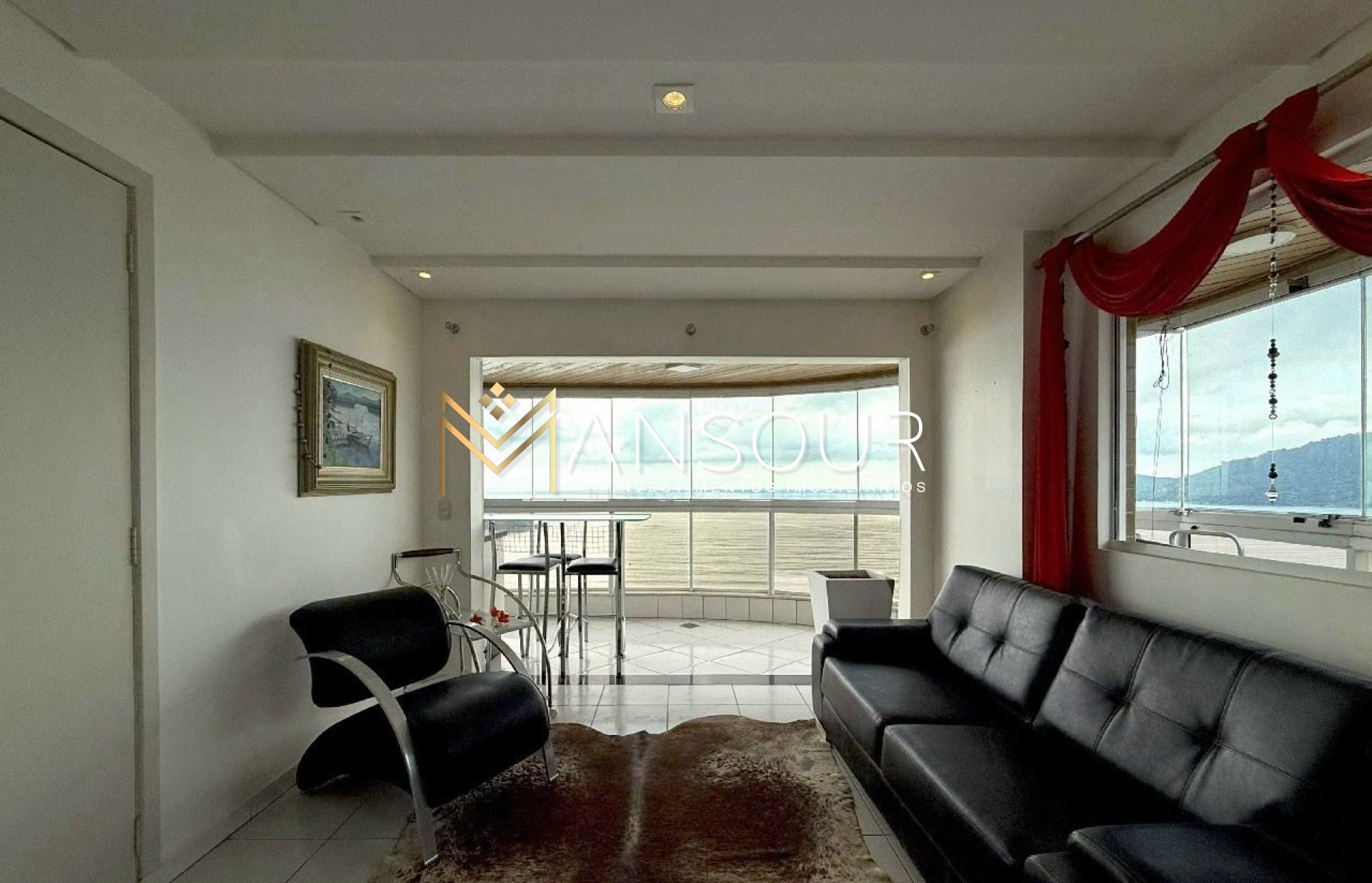 ÓTIMA LOCALIZAÇÃO Apartamento 02 Dormitórios sendo 01 suíte