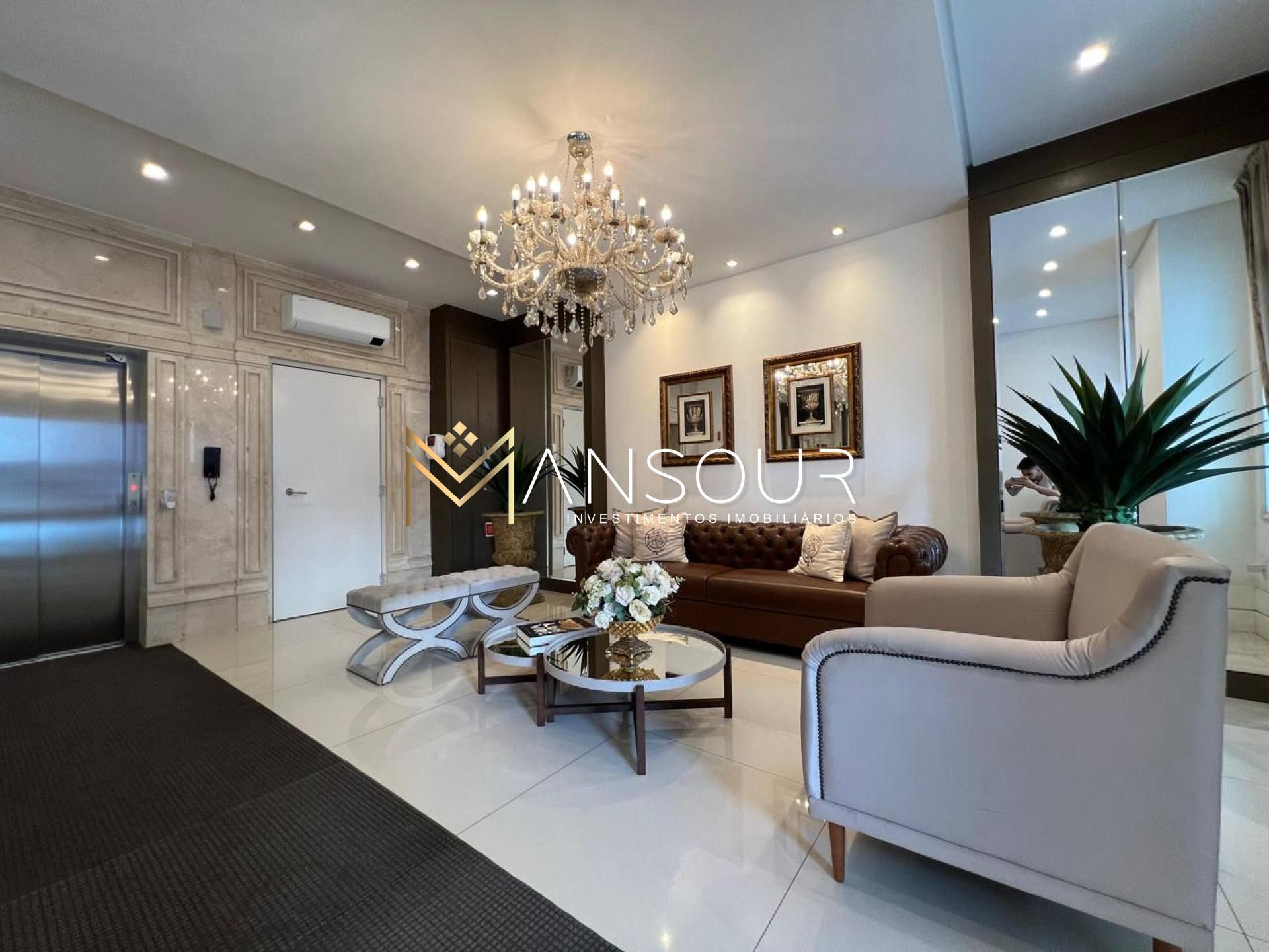 LUXUOSO Apartamento 03 suítes