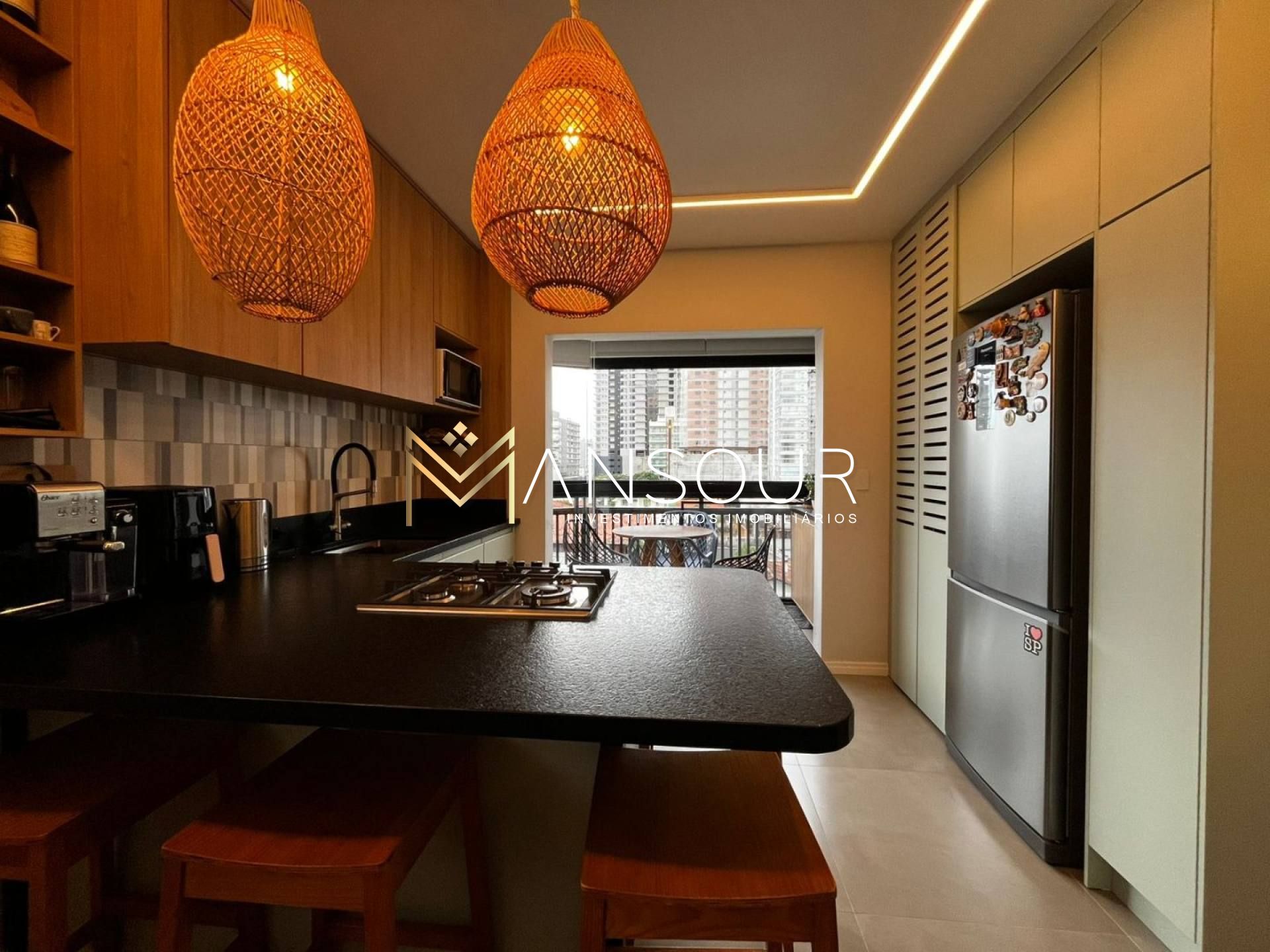 FINAMENTE MOBILIADO Apartamento 02 Dormitórios sendo 01 suíte