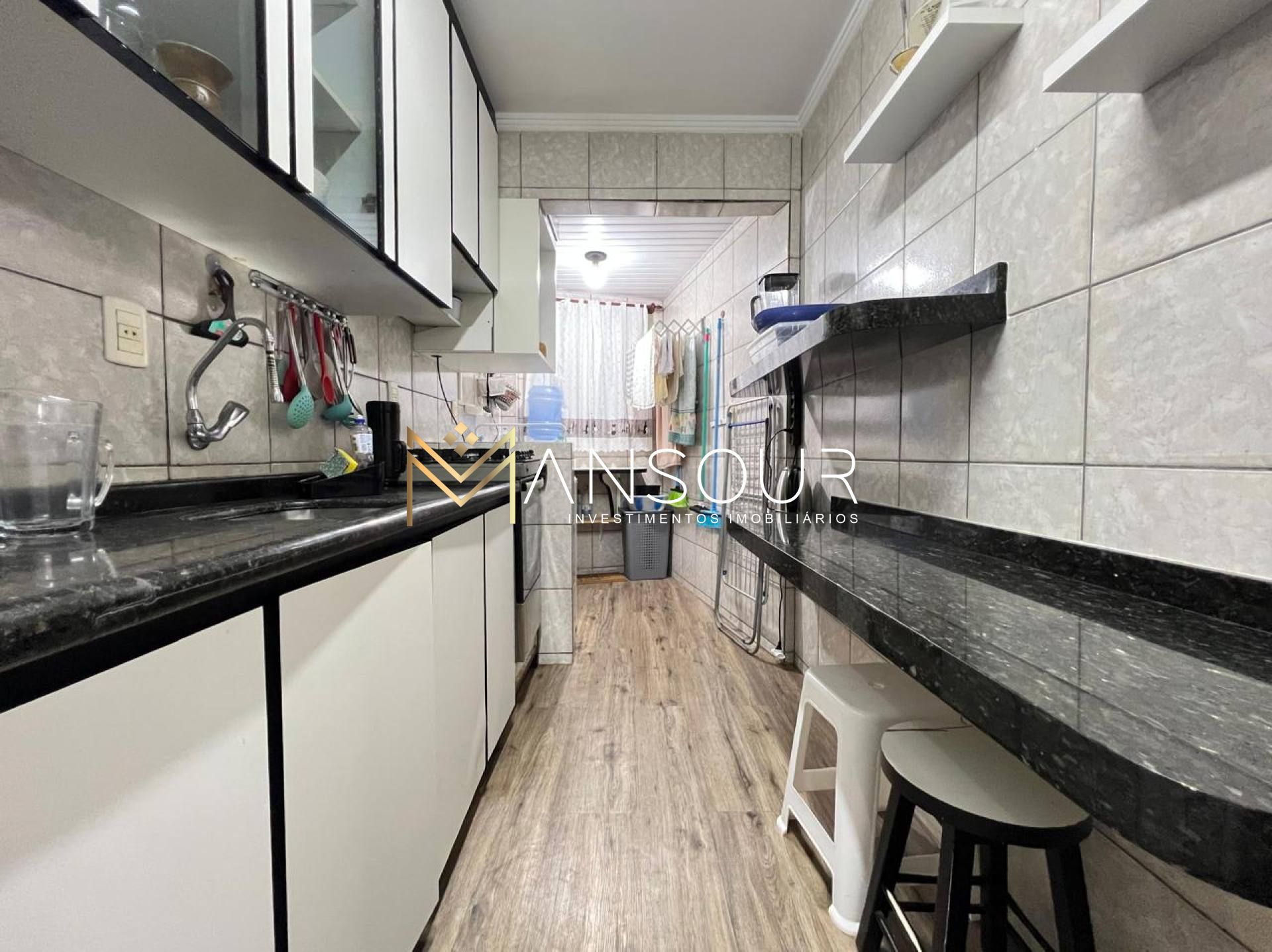 MOBILIADO Apartamento 03 Dormitórios sendo 01 suíte