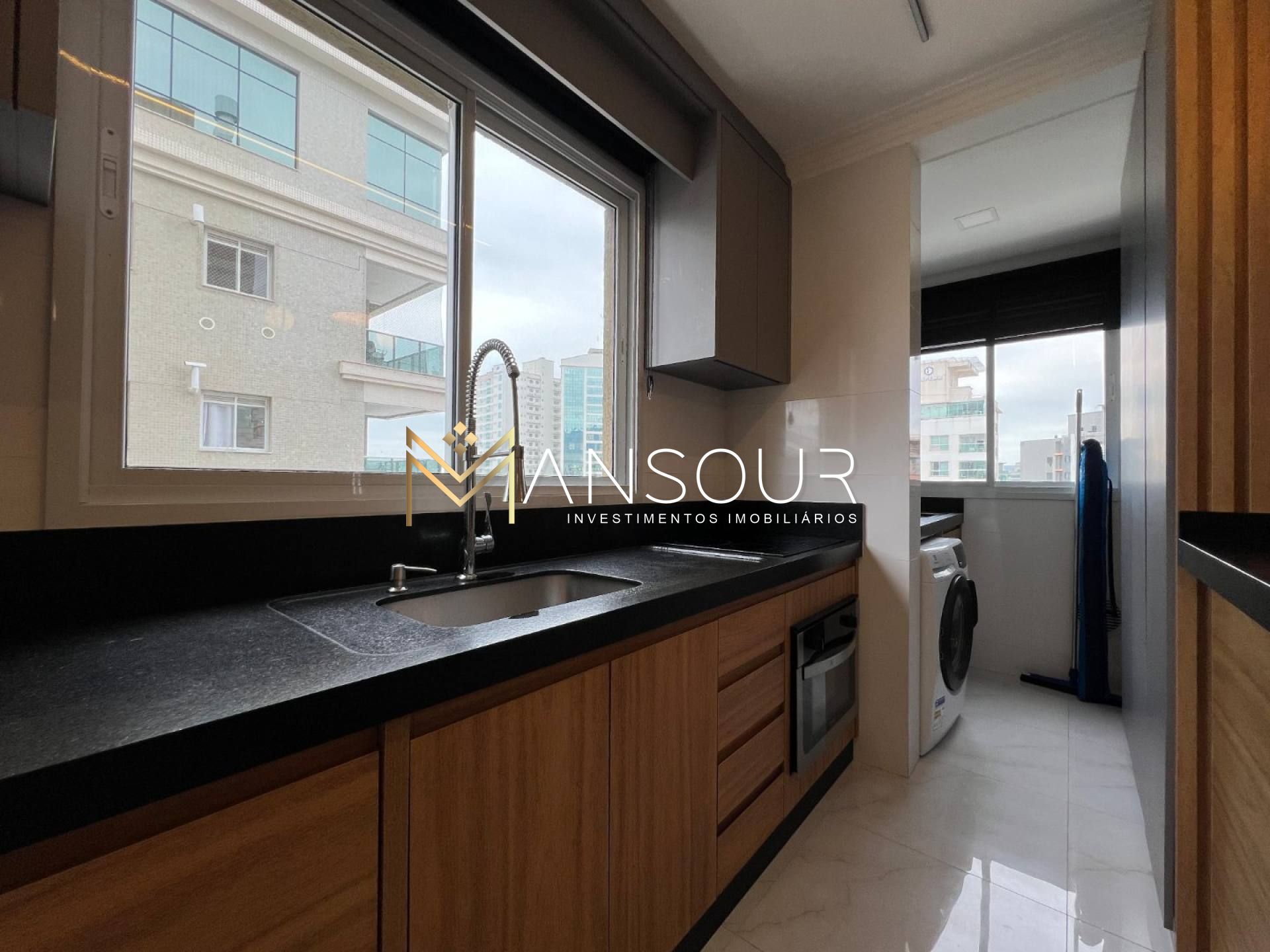 OPORTUNIDADE Apartamento 02 suítes