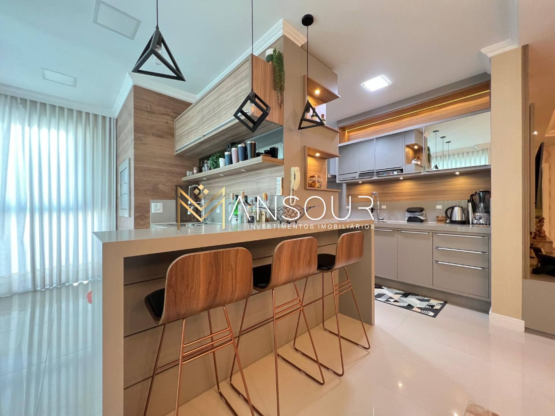 MOBILIADO Apartamento 03 suítes MEIA PRAIA 													<<< Selecione uma Cidade em 													<<< Selecione um Estado