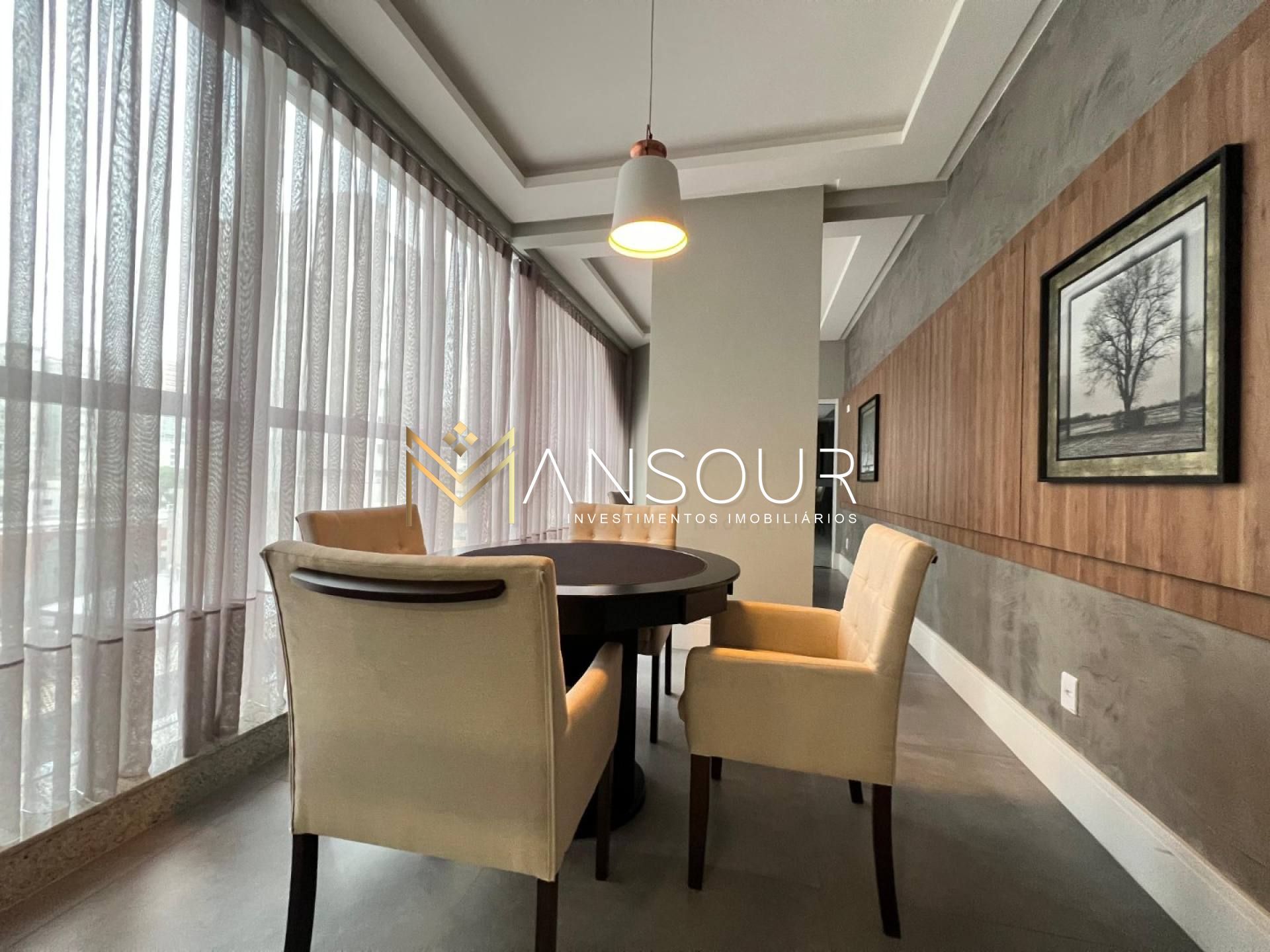 MOBILIADO Apartamento 04 suítes sendo 01 suíte Master