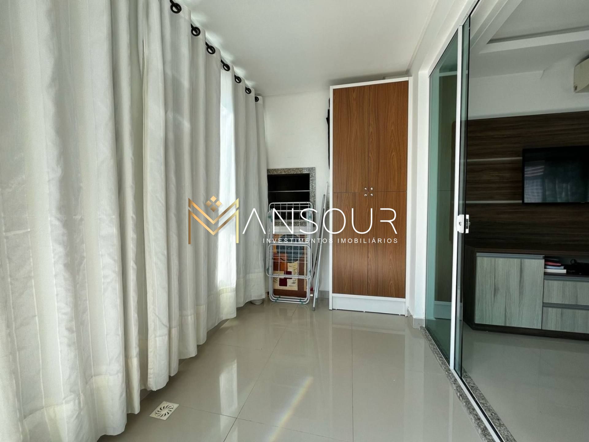 OPORTUNIDADE DE INVESTIMENTO Apartamento 02 suítes