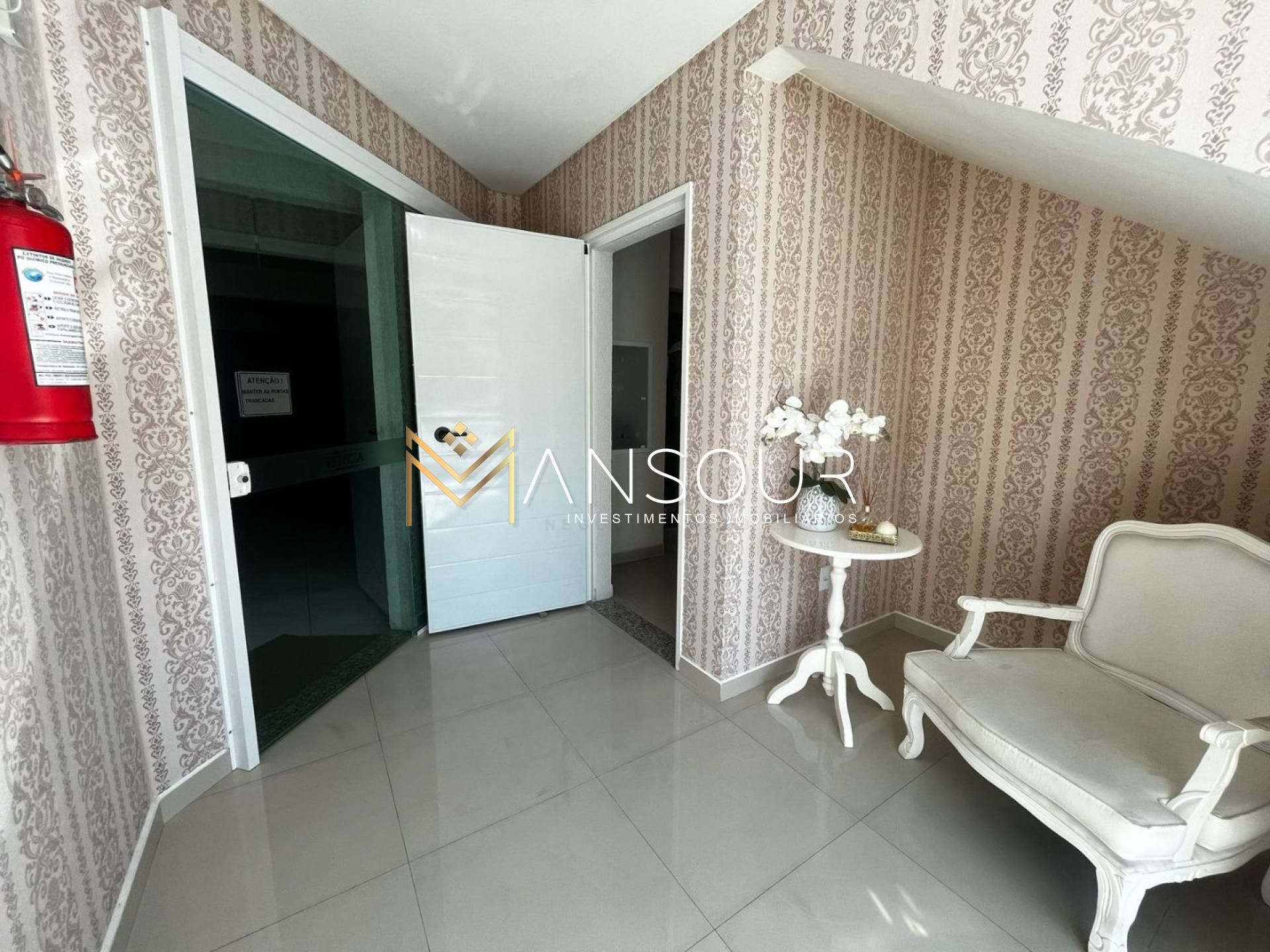 OPORTUNIDADE DE INVESTIMENTO Apartamento 02 suítes