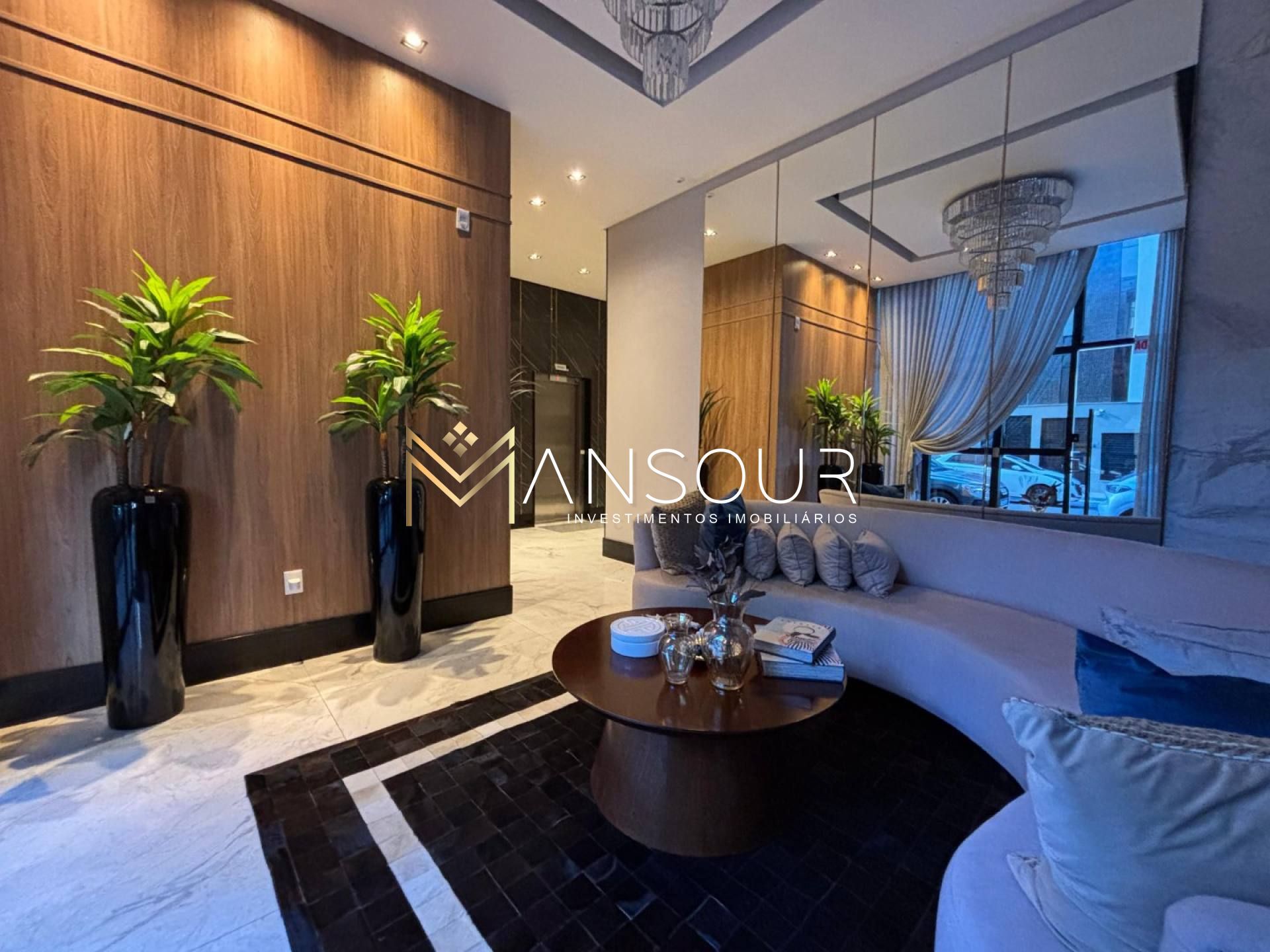 FINAMENTE MOBILIADO Apartamento 03 suítes