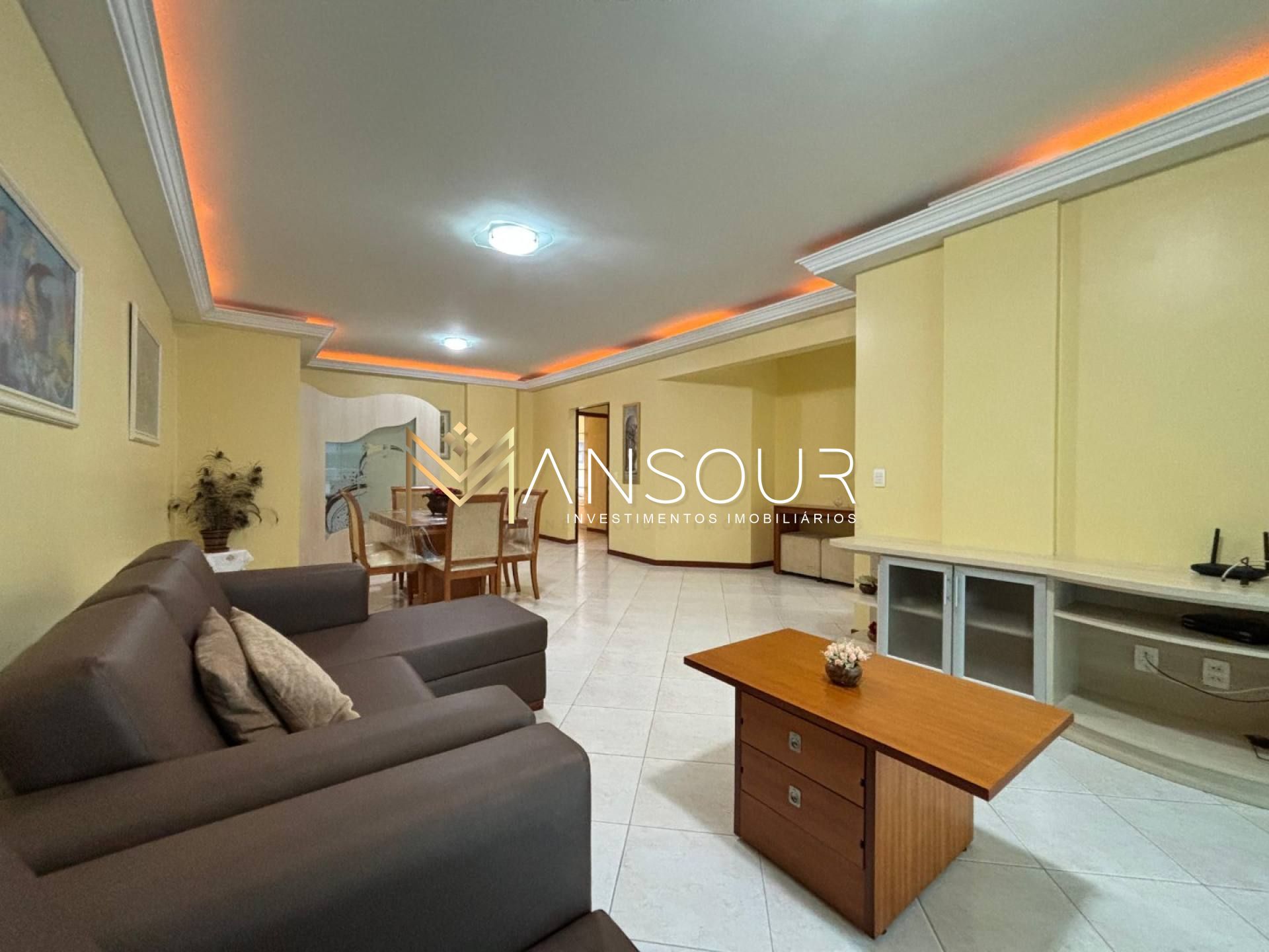 ÓTIMA LOCALIZAÇÃO Apartamento 03 Dormitórios sendo 01 suíte