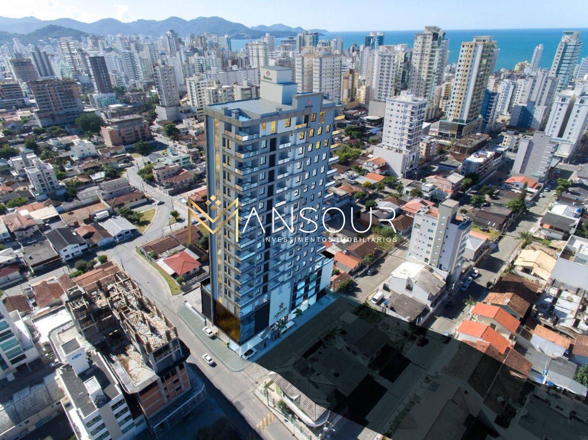 MEIA PRAIA  Apartamento 03 suítes