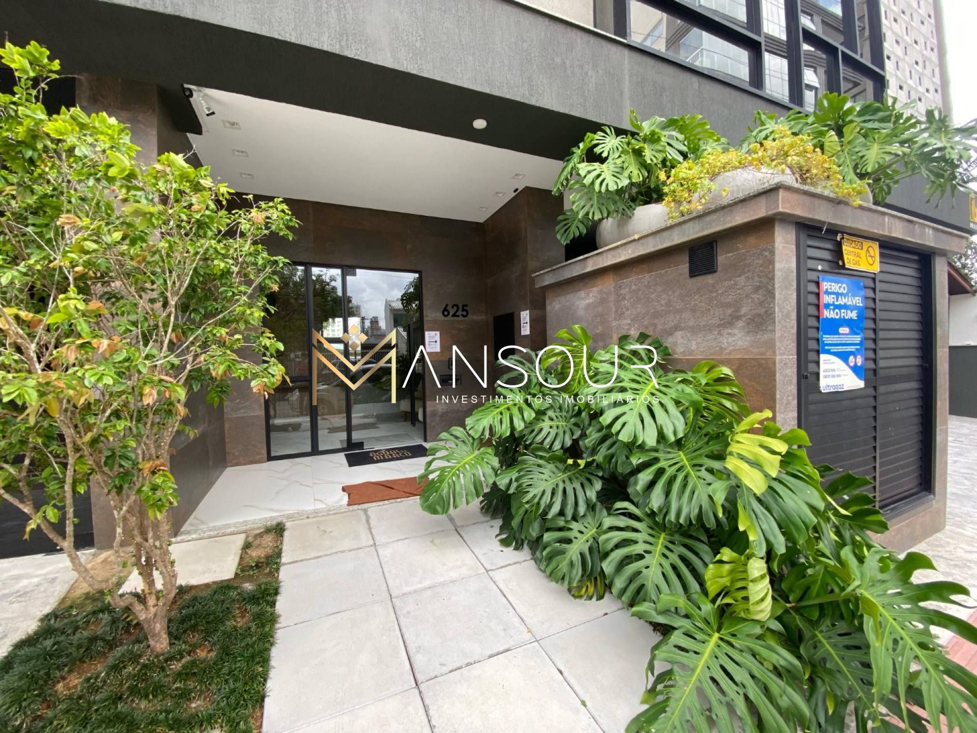 ARQUITETURA CONTEMPÔRANEA  Apartamento 03 suítes