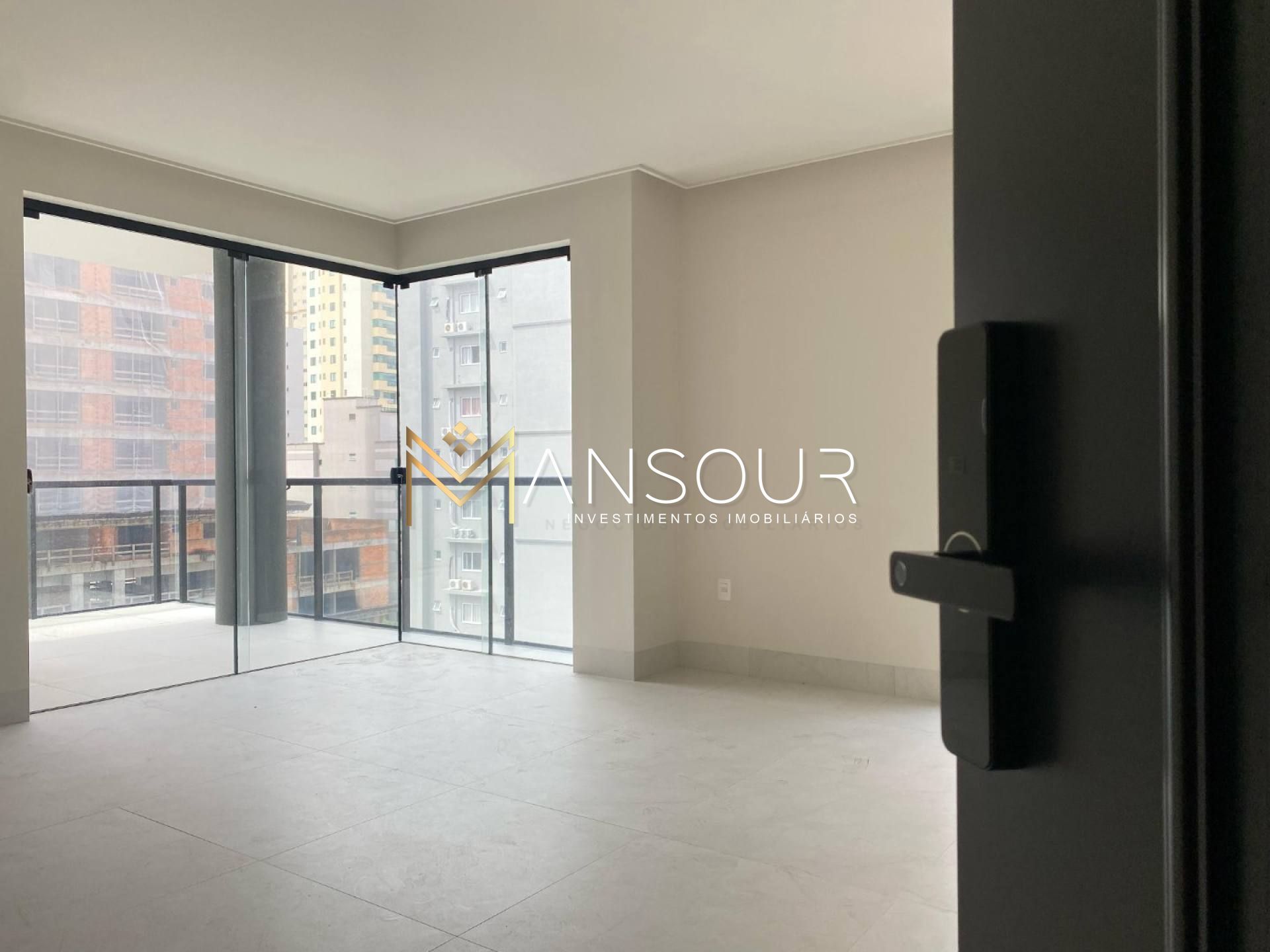 ARQUITETURA CONTEMPÔRANEA  Apartamento 03 suítes