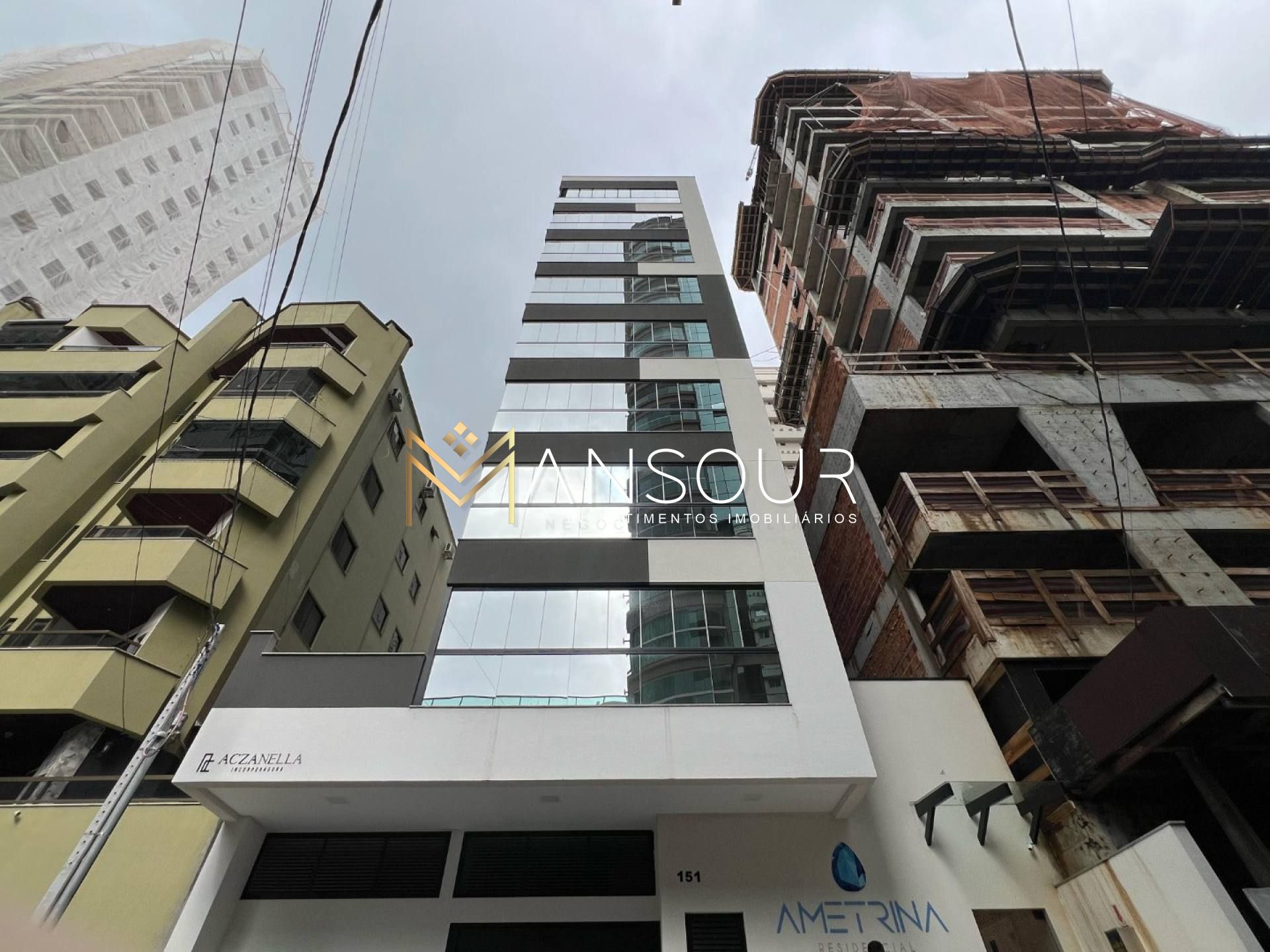MOBILIADO Apartamento 03 Dormitórios sendo 02 suítes