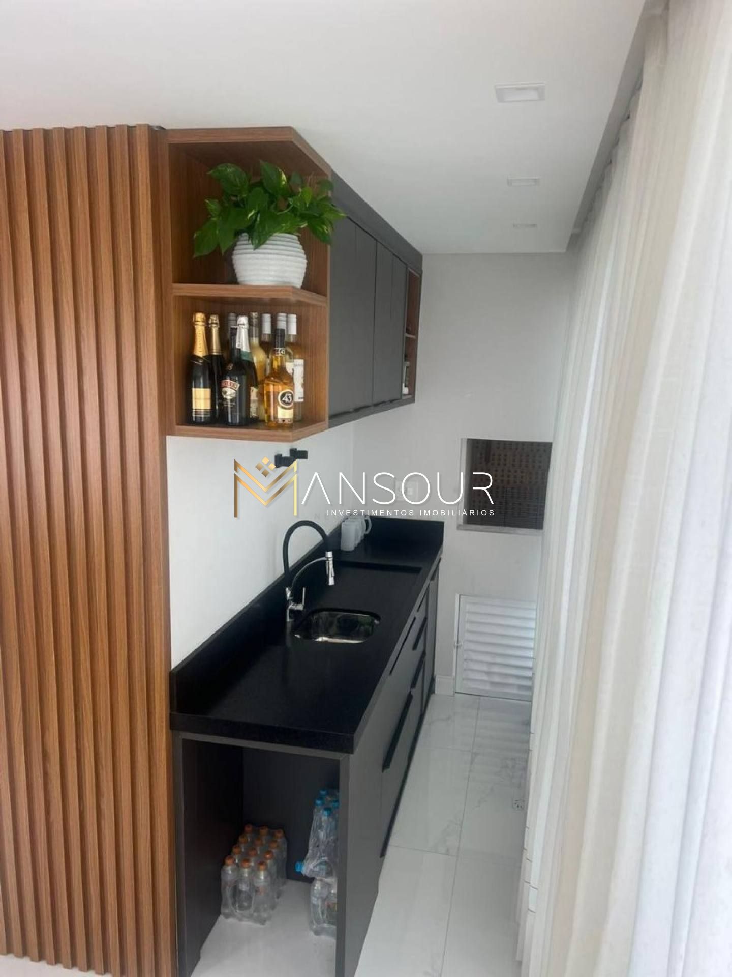 MOBILIADO Apartamento 03 Dormitórios sendo 02 suítes