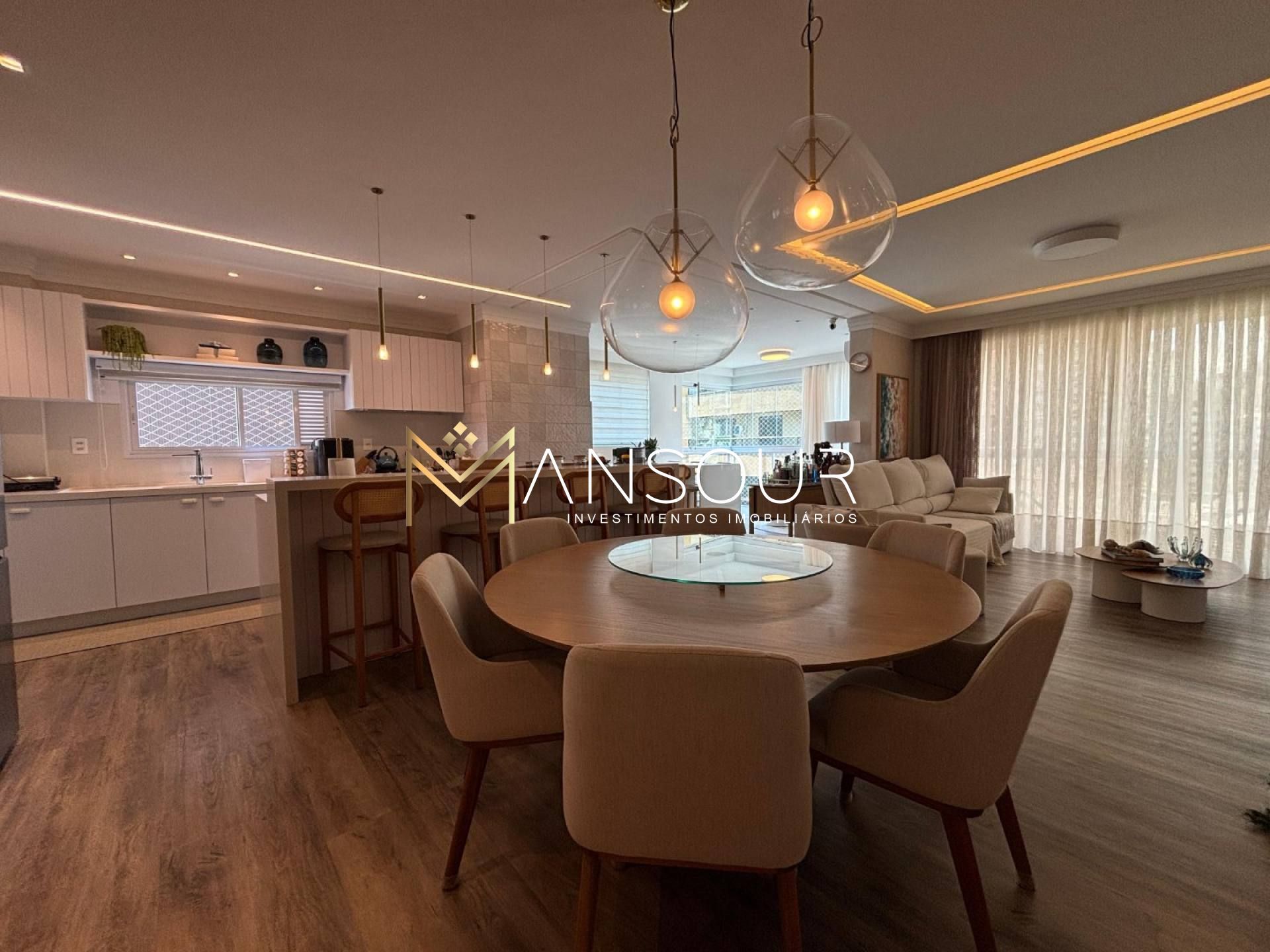 FINAMENTE MOBILIADO Apartamento 04 suítes