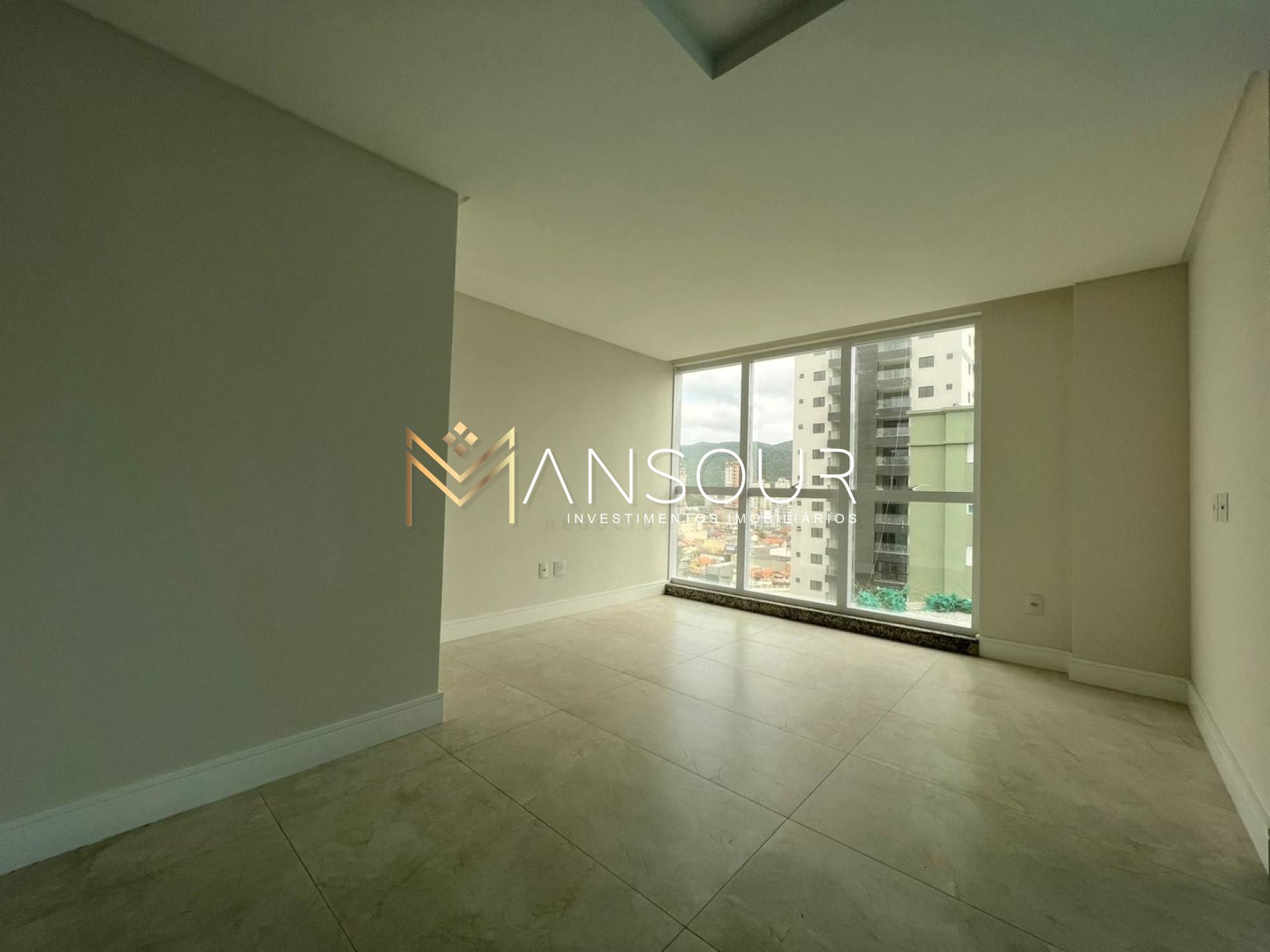ALTO PADRÃO DE ACABAMENTO Apartamento 03 suítes