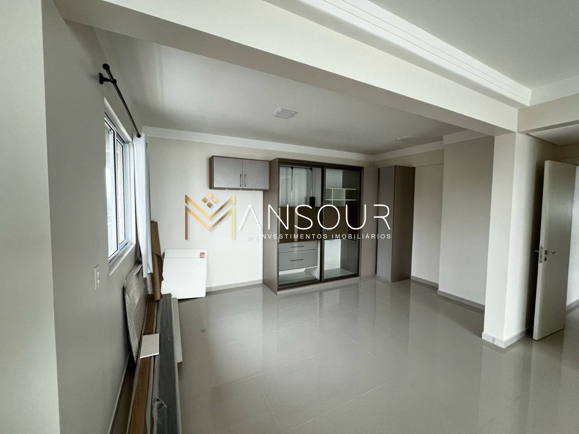 COBERTURA  Apartamento com 04 suítes