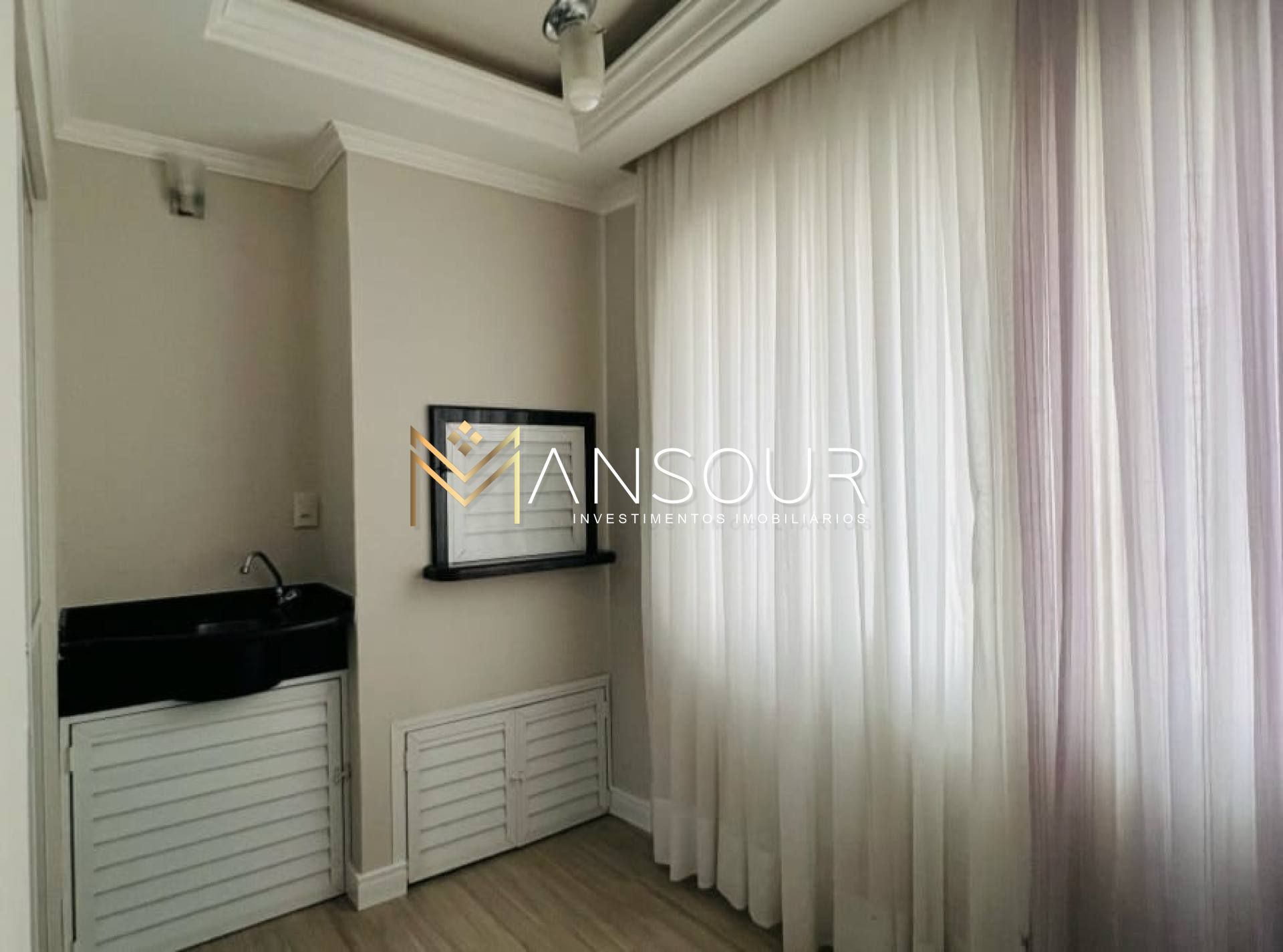 MOBILIADO Apartamento 03 Dormitórios sendo 01 suíte