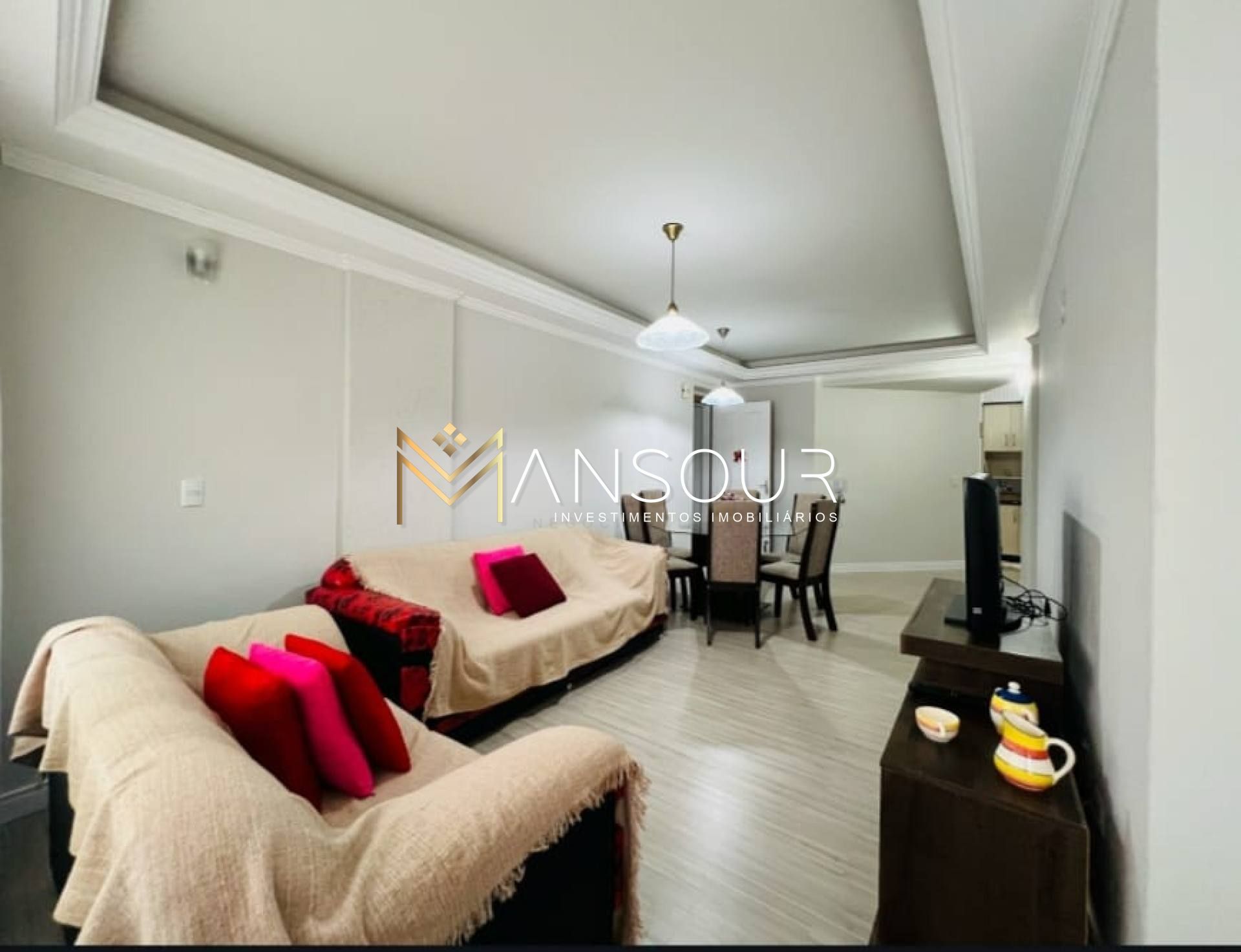 MOBILIADO Apartamento 03 Dormitórios sendo 01 suíte