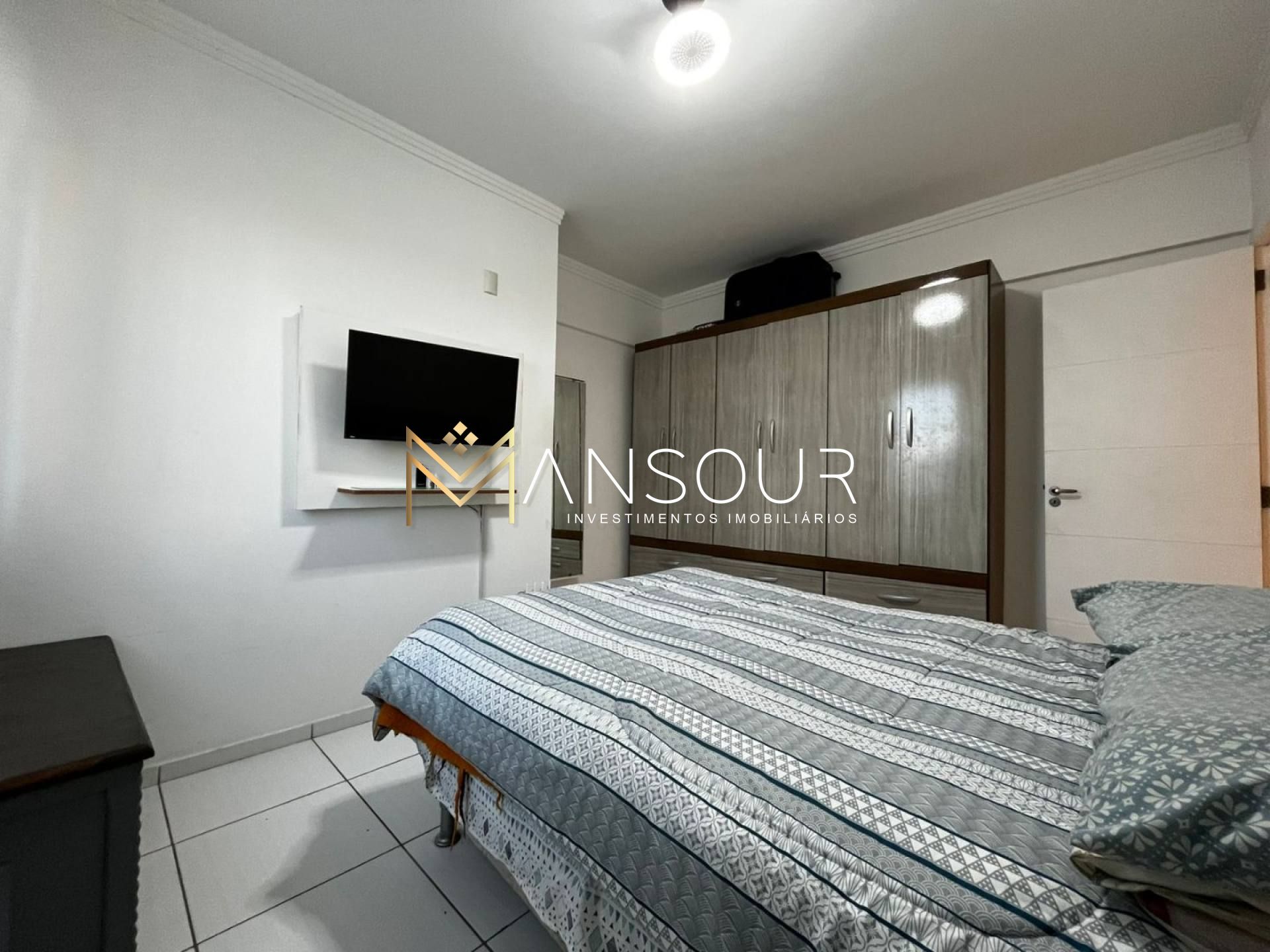 CONDIÇÃO ESPECIAL Apartamento 02 Dormitórios