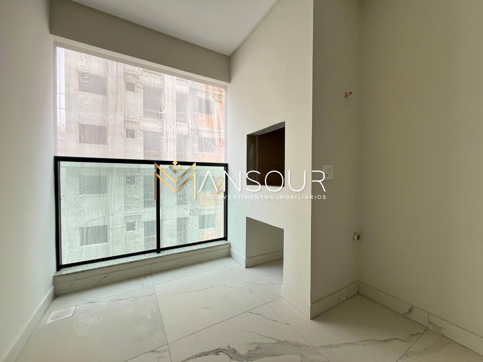 EXCELENTE LOCALIZAÇÃO Apartamento 02 suítes