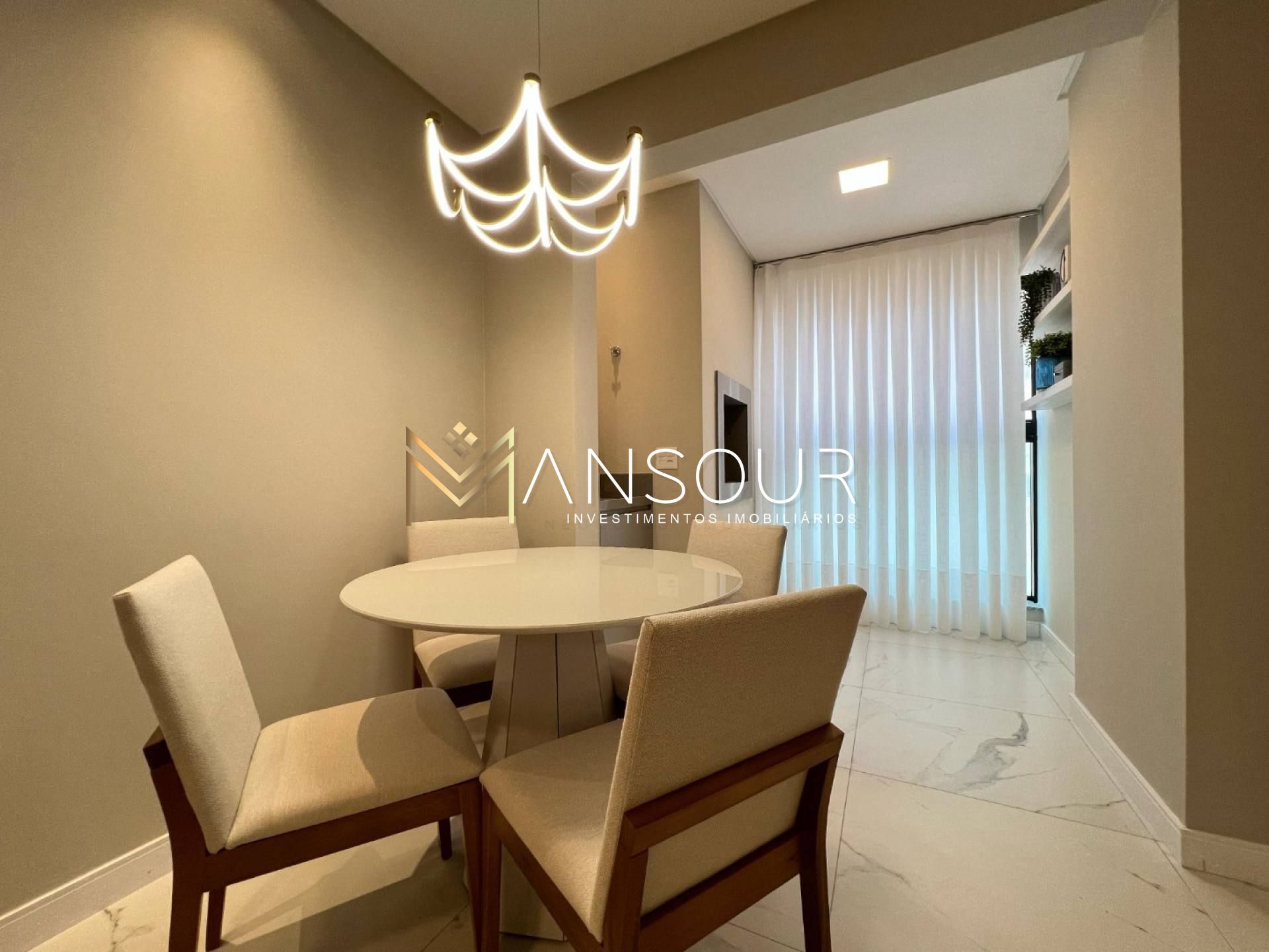 BEM LOCALIZADO Apartamento 02 suítes