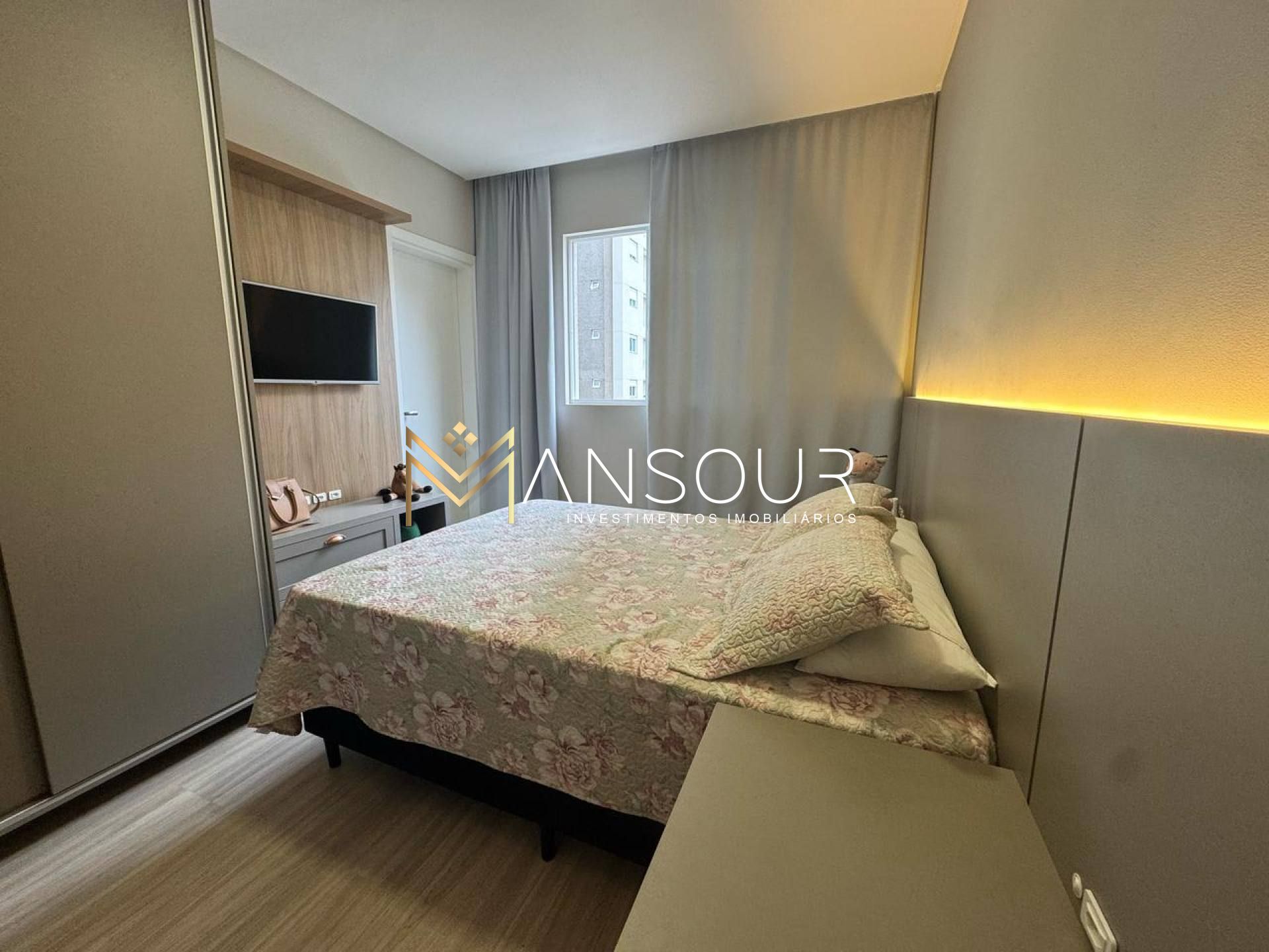 FINAMENTE MOBILIADO Apartamento 04 suítes