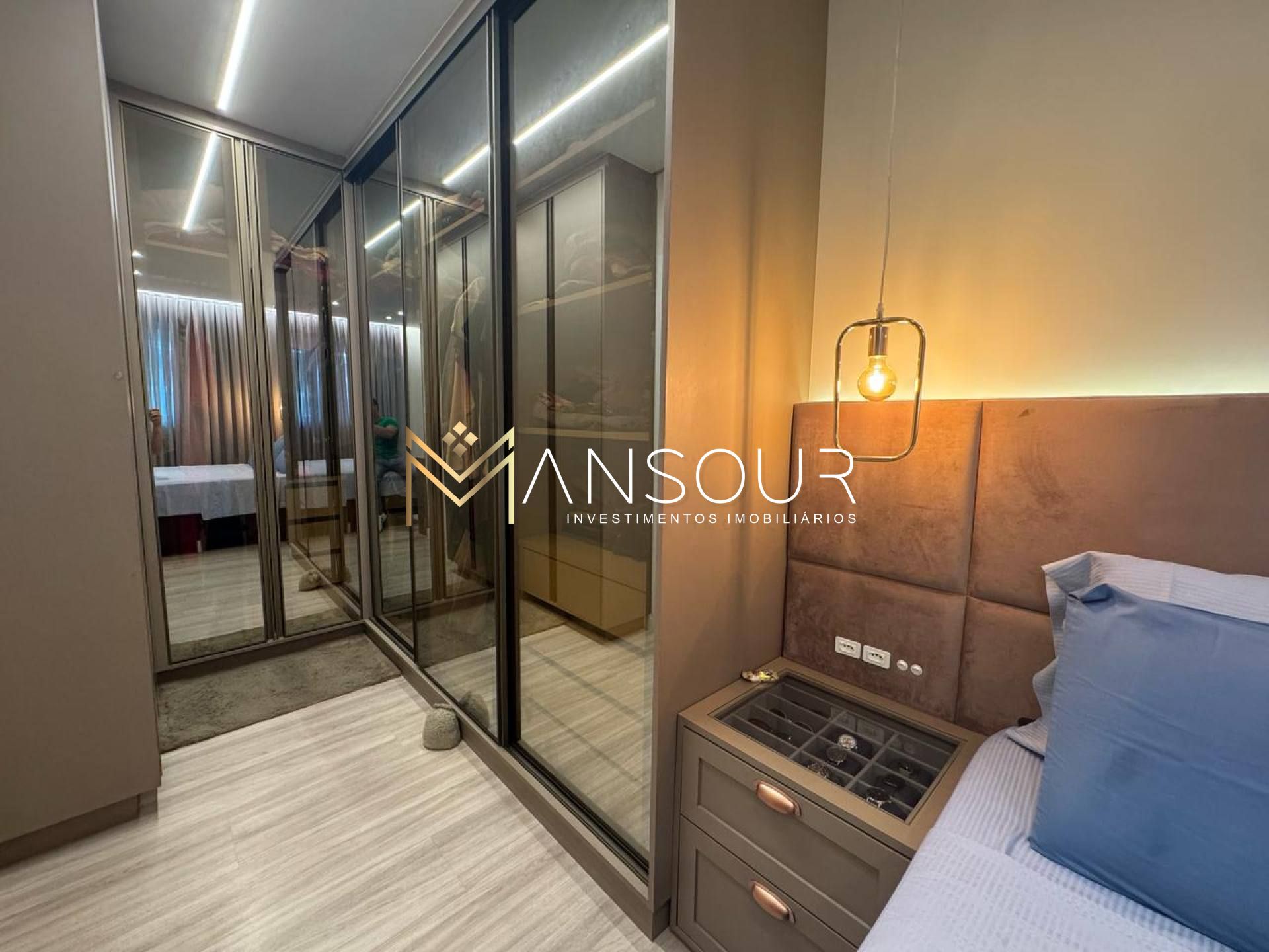 FINAMENTE MOBILIADO Apartamento 04 suítes
