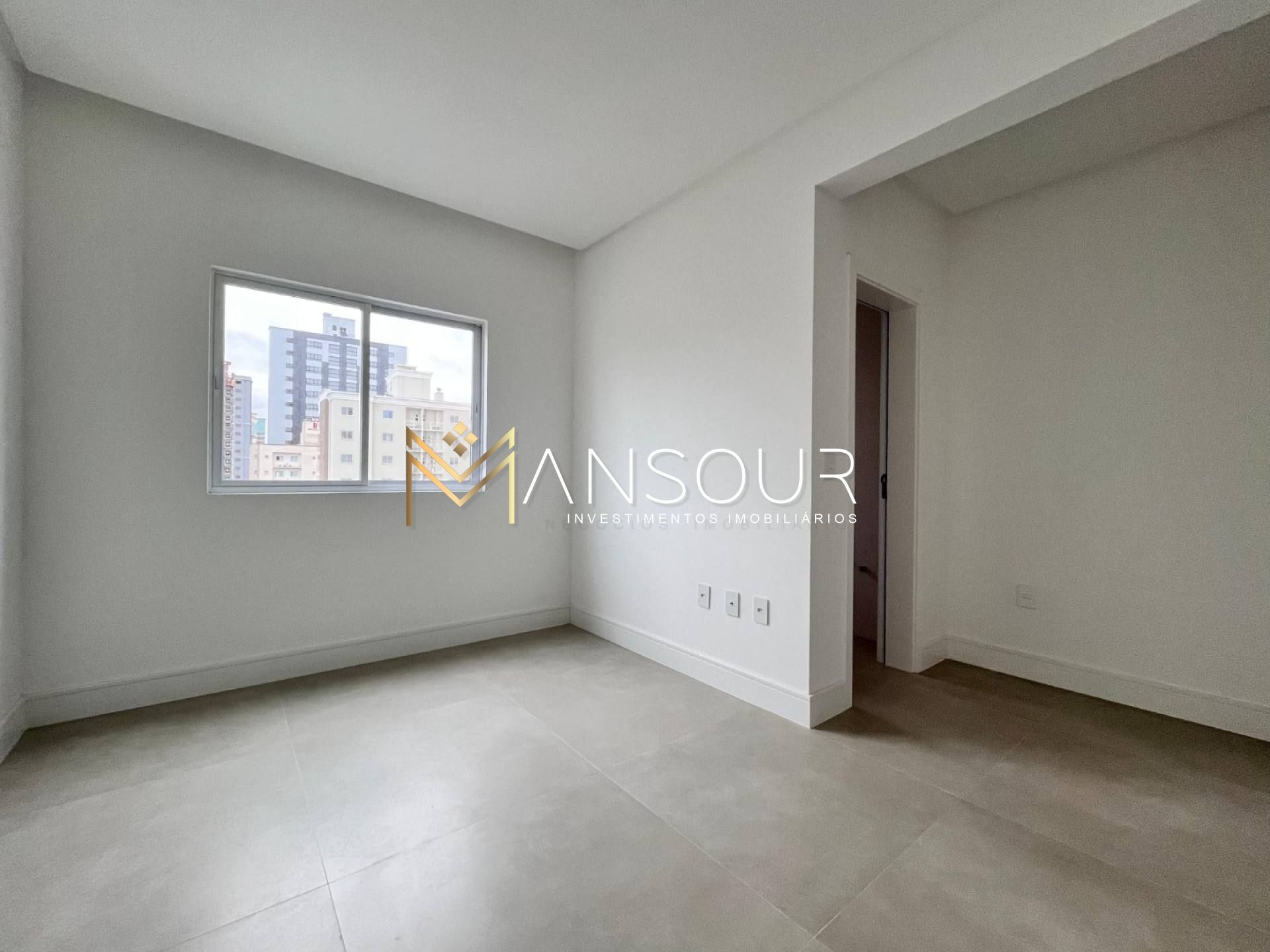 OPORTUNIDADE Apartamento 04 suítes
